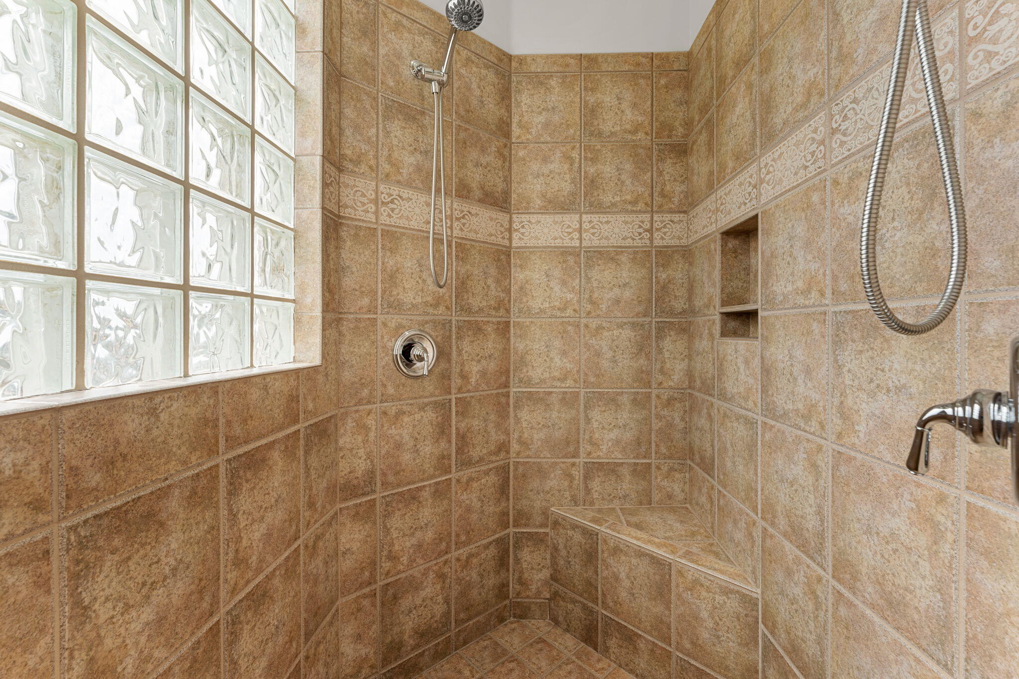 WINCHESTER HILLS - Residential