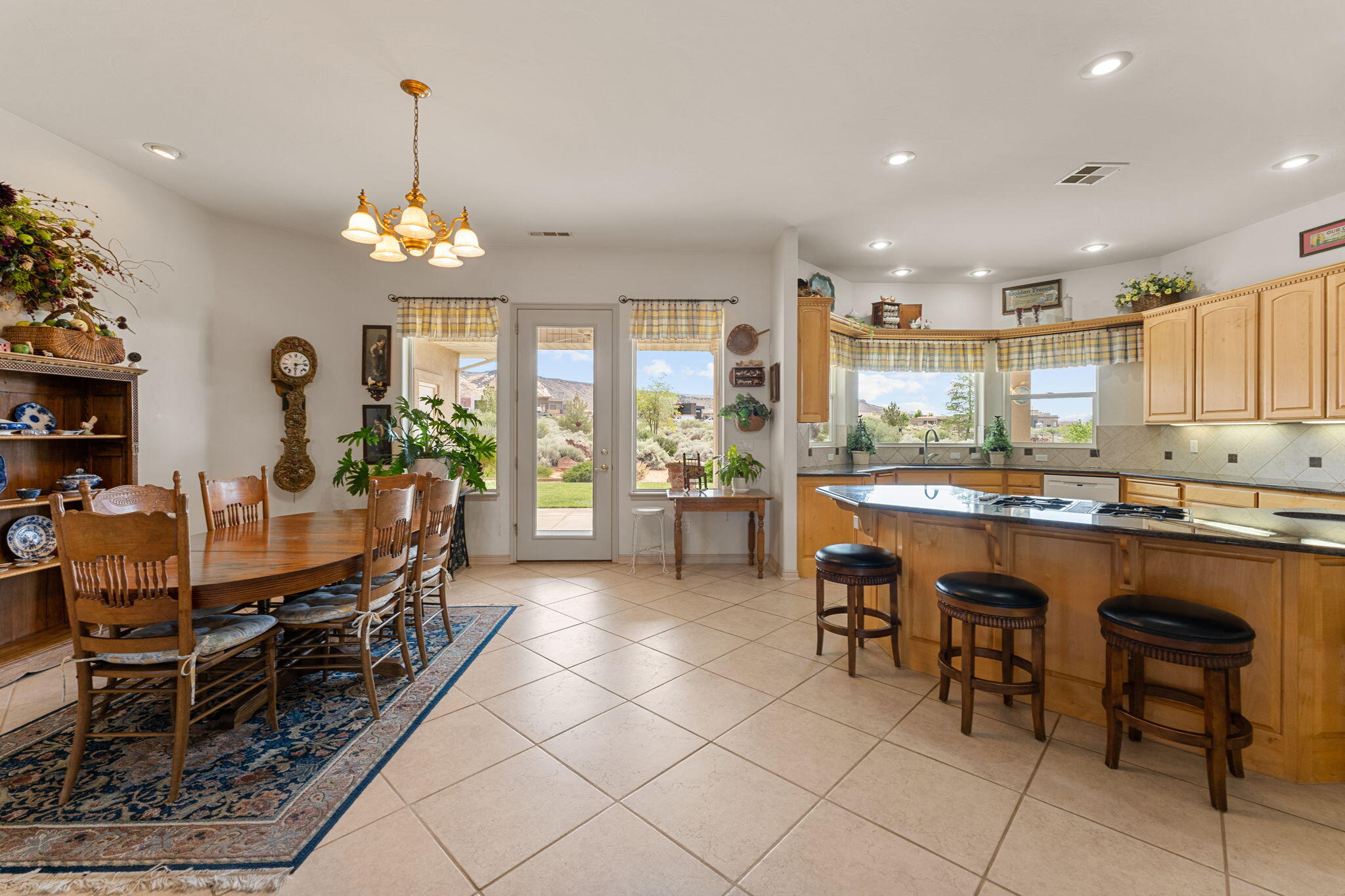 WINCHESTER HILLS - Residential