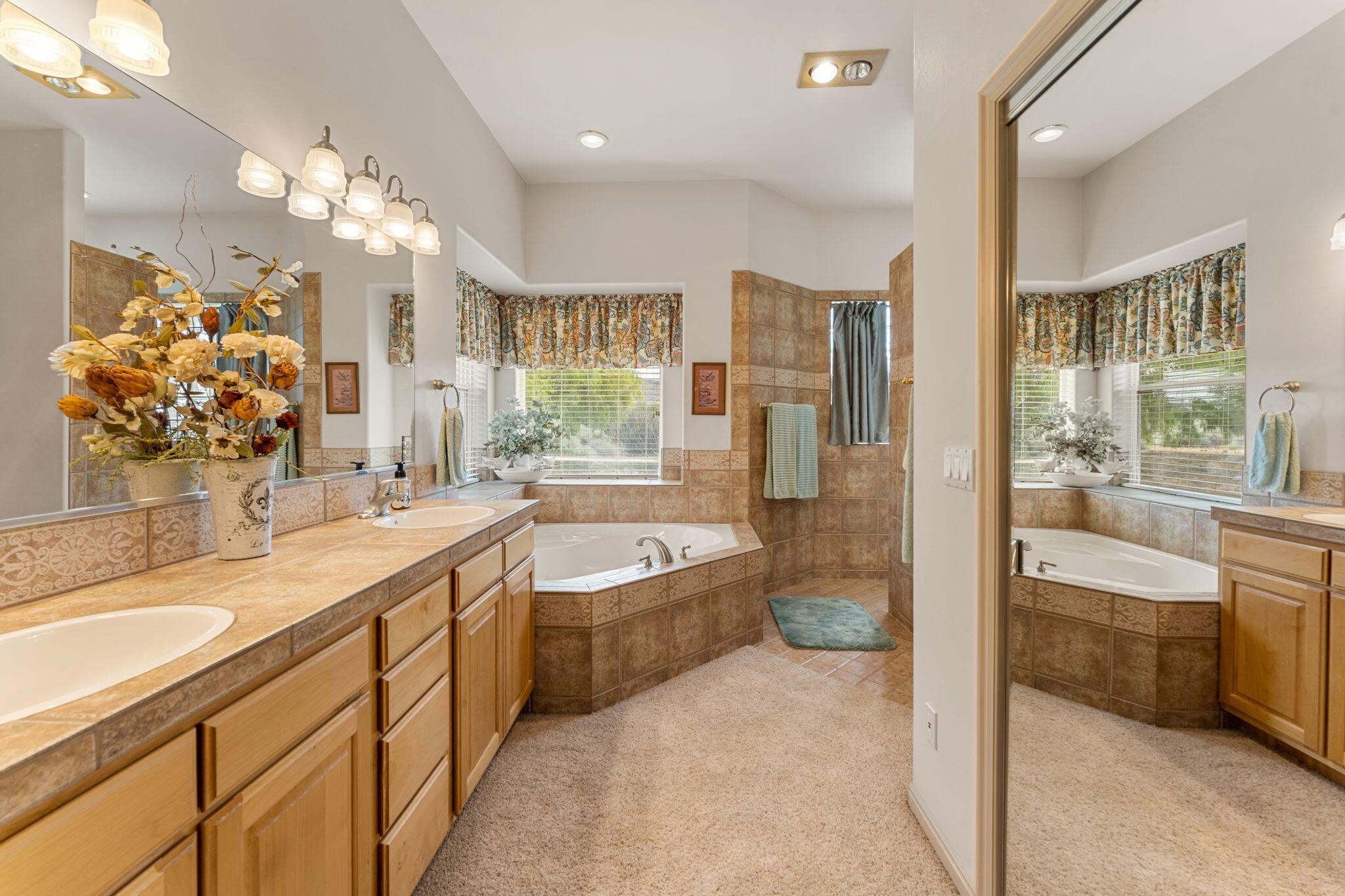 WINCHESTER HILLS - Residential