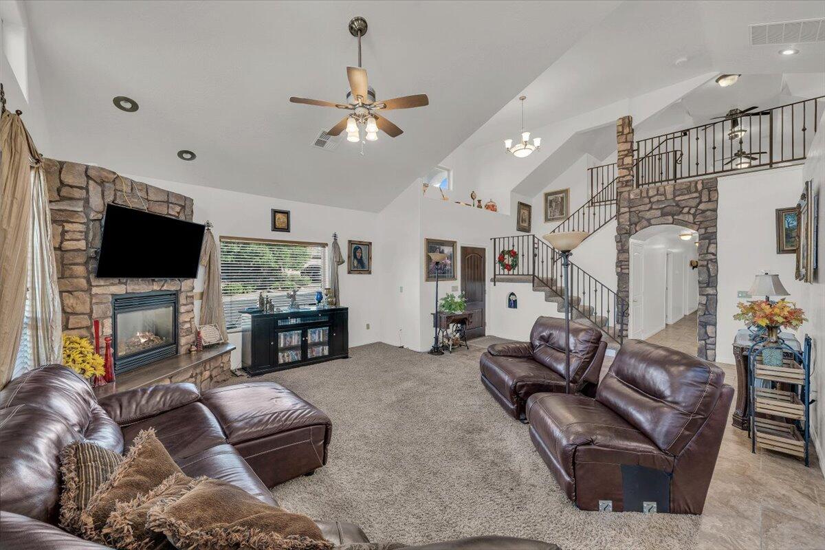 PAINTED HILLS RLINGTON HEIGHTS - Residential