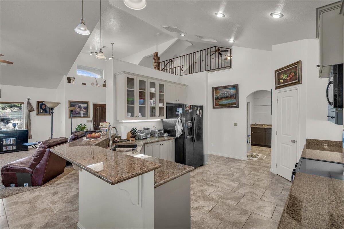 PAINTED HILLS RLINGTON HEIGHTS - Residential