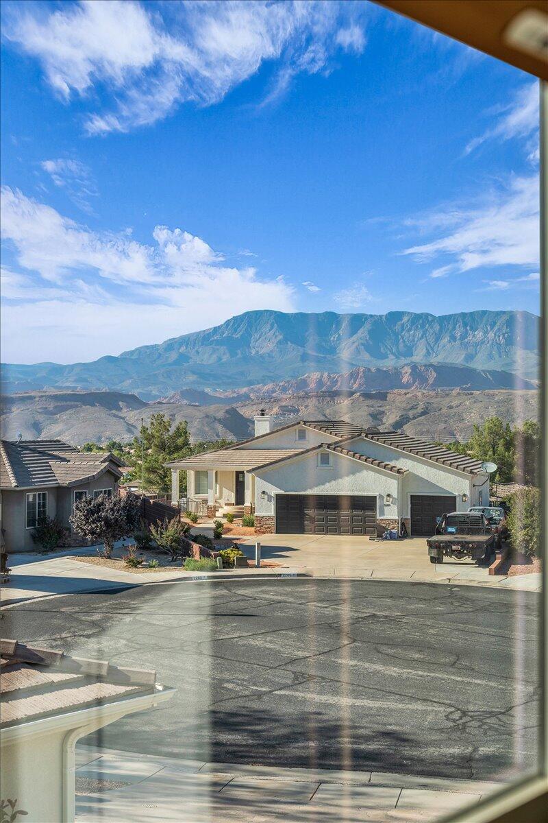 PAINTED HILLS RLINGTON HEIGHTS - Residential