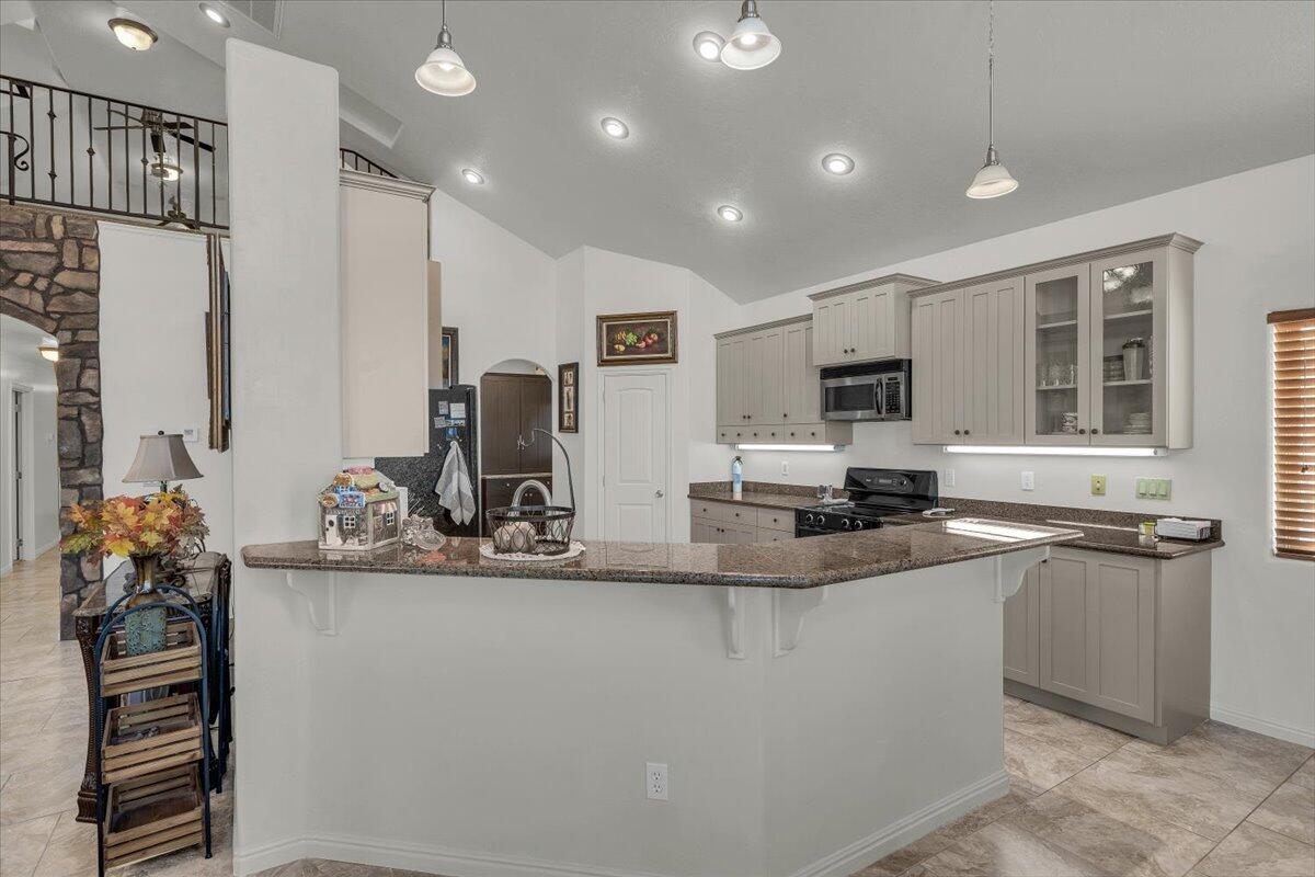 PAINTED HILLS RLINGTON HEIGHTS - Residential