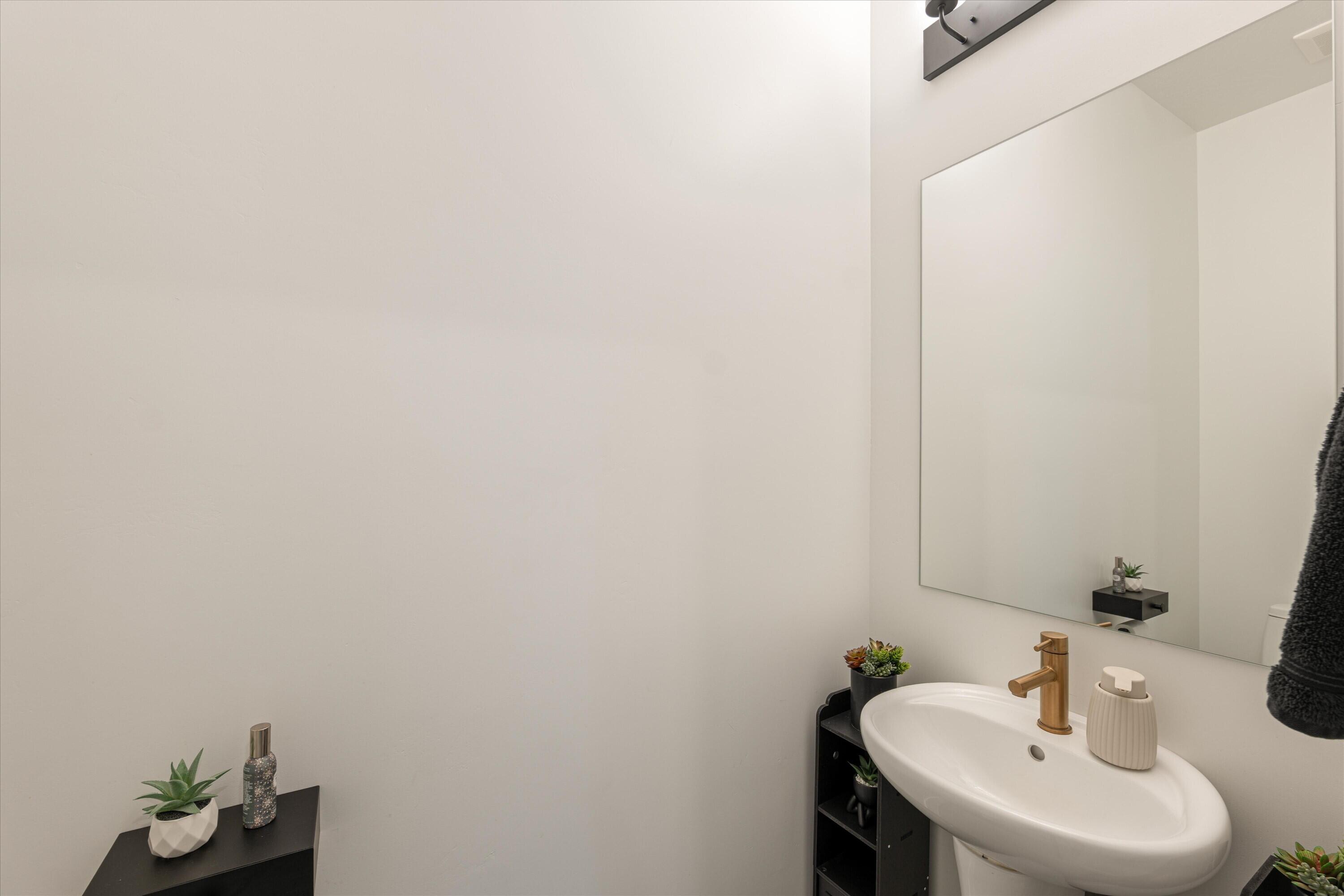 SALARNO HILLS AT DIVARIO - Residential