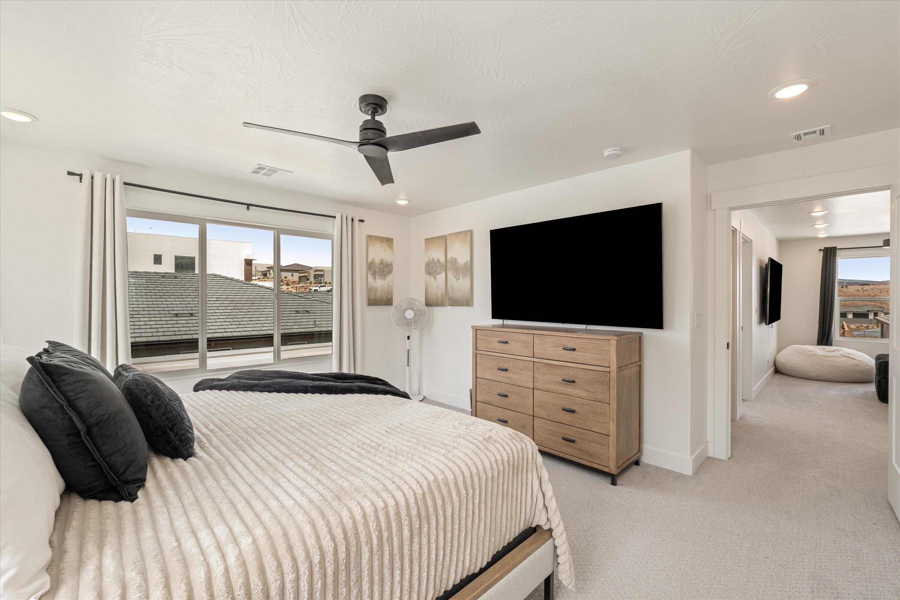 SALARNO HILLS AT DIVARIO - Residential