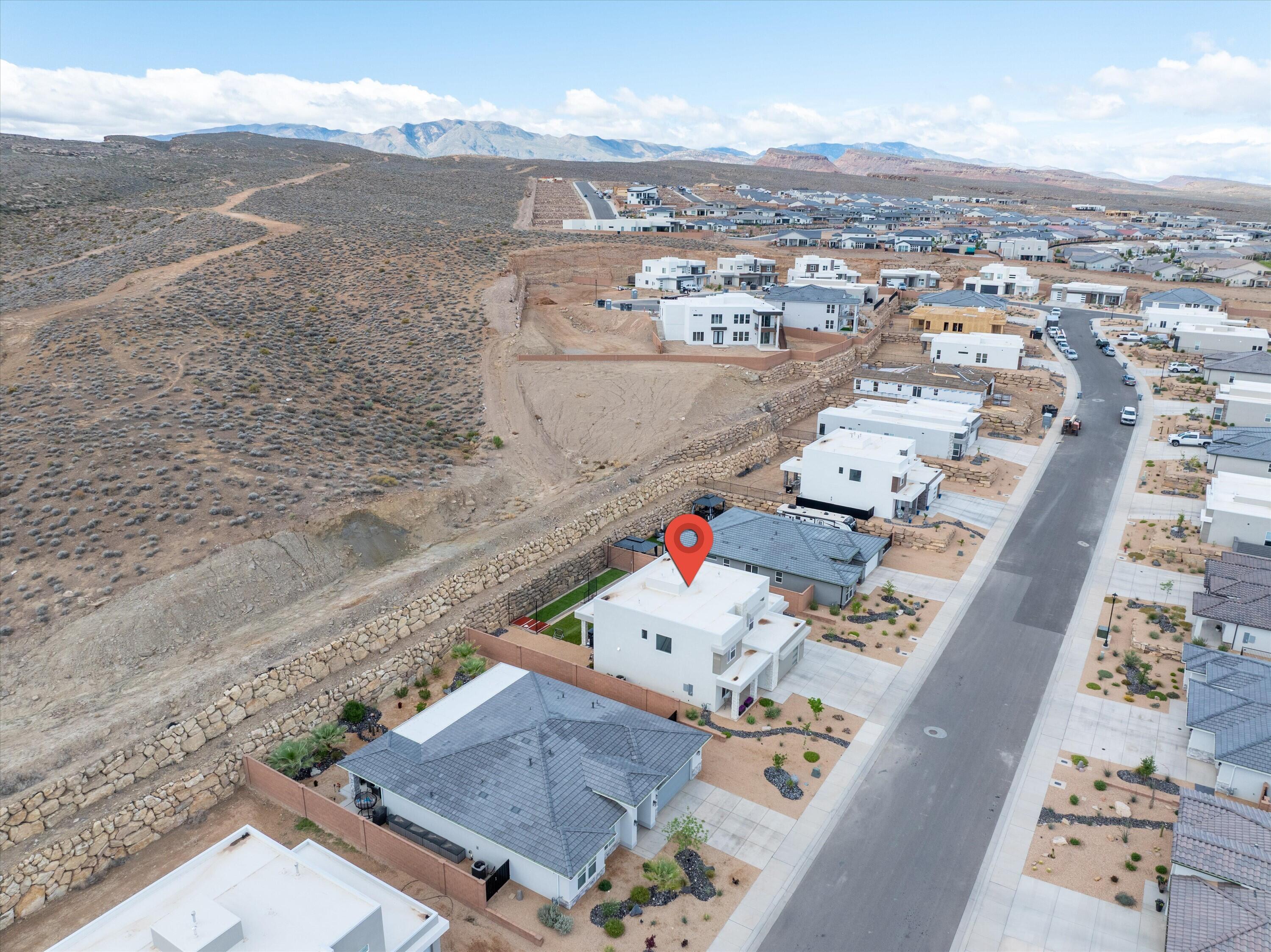 SALARNO HILLS AT DIVARIO - Residential