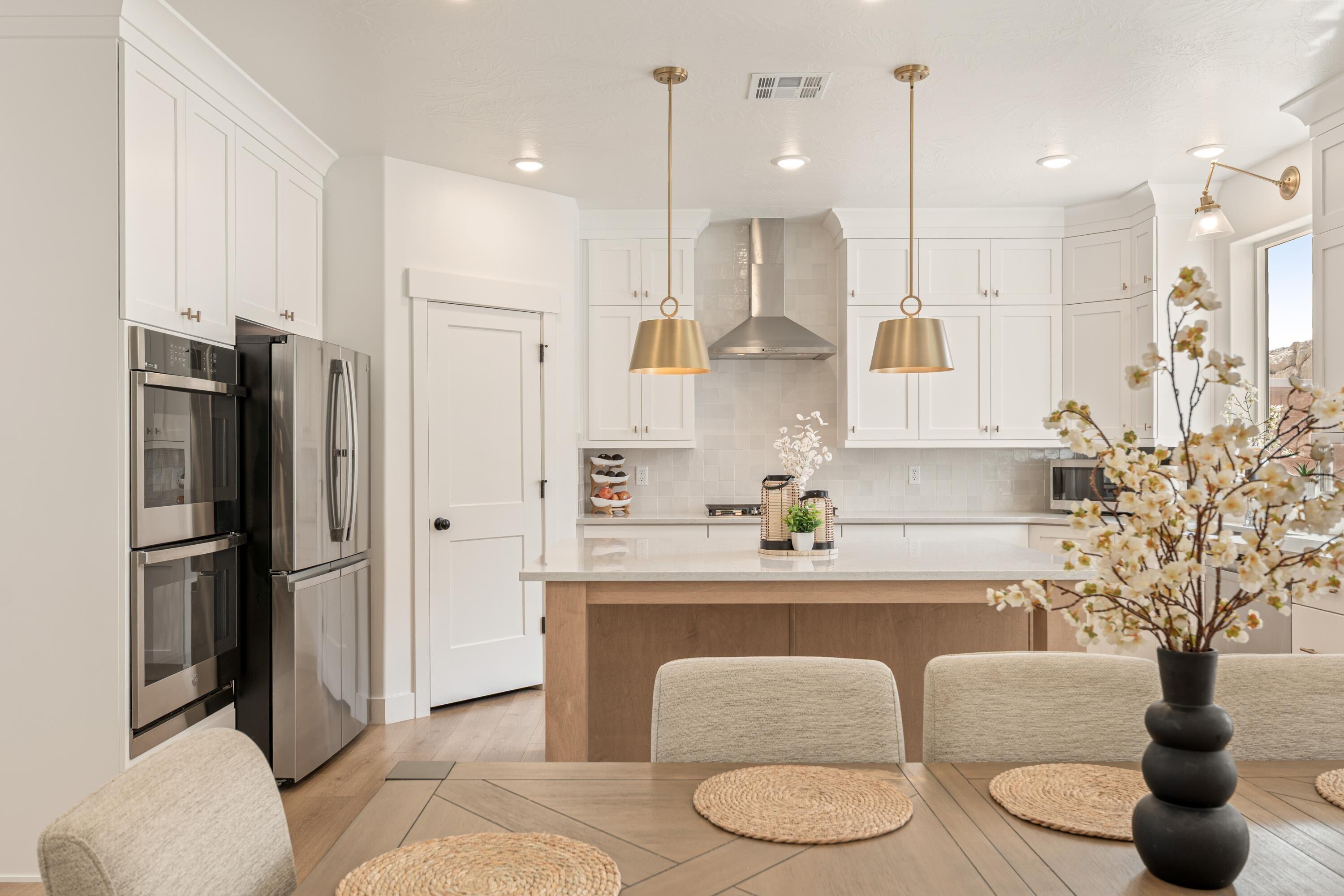 SALARNO HILLS AT DIVARIO - Residential