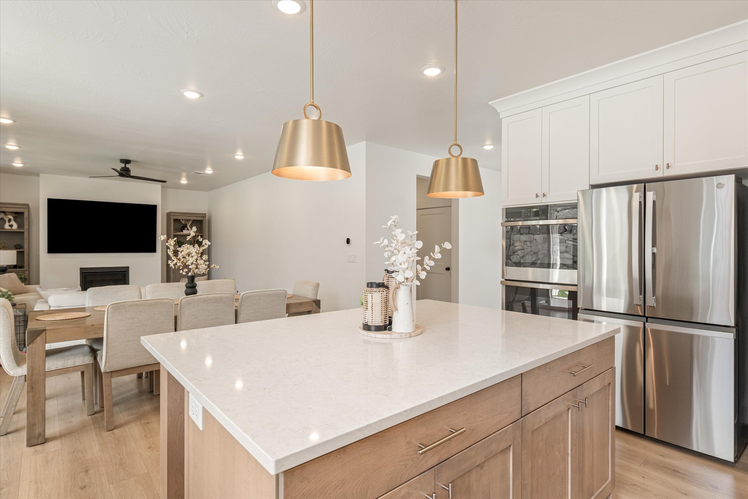 SALARNO HILLS AT DIVARIO - Residential