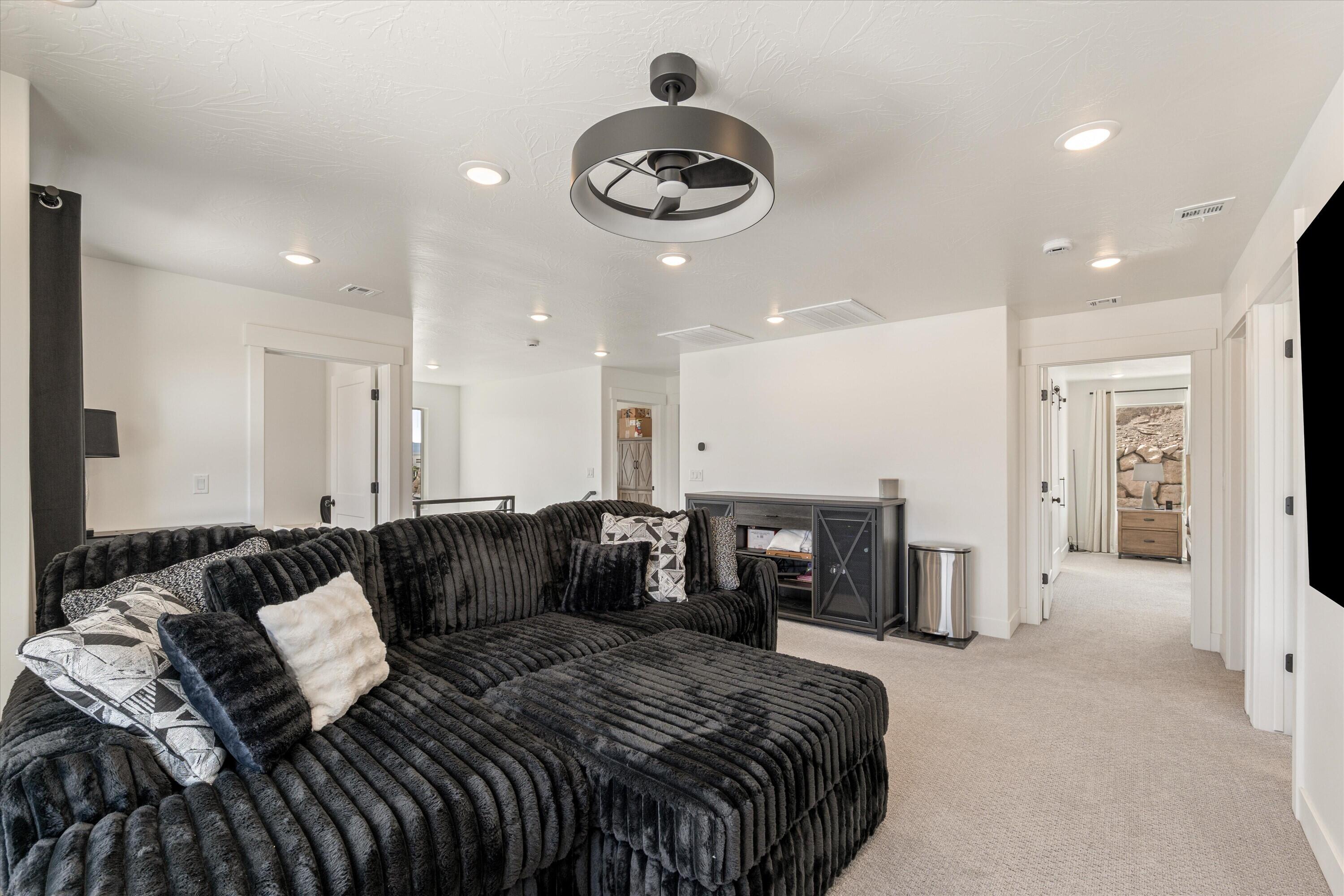 SALARNO HILLS AT DIVARIO - Residential