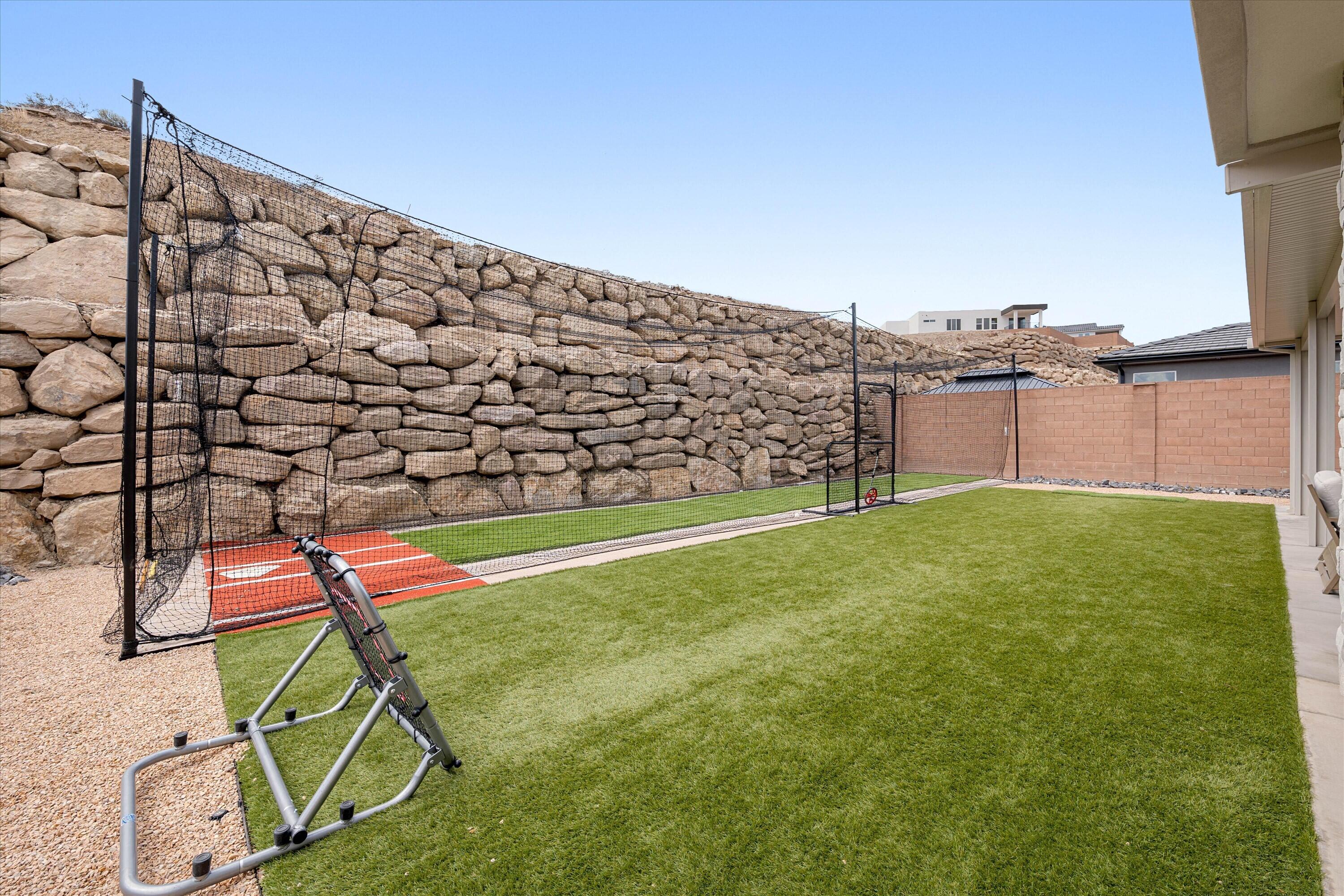 SALARNO HILLS AT DIVARIO - Residential