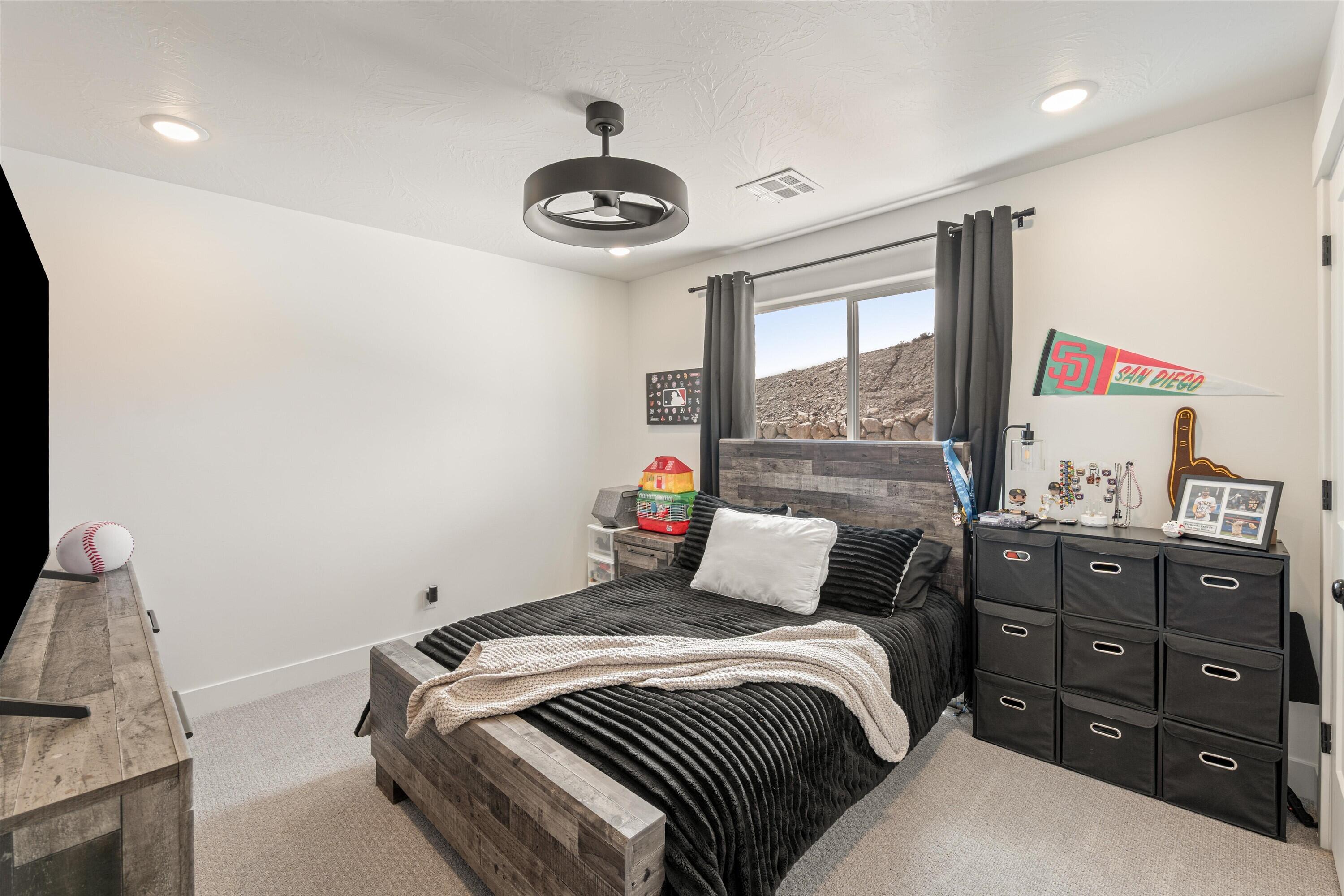 SALARNO HILLS AT DIVARIO - Residential