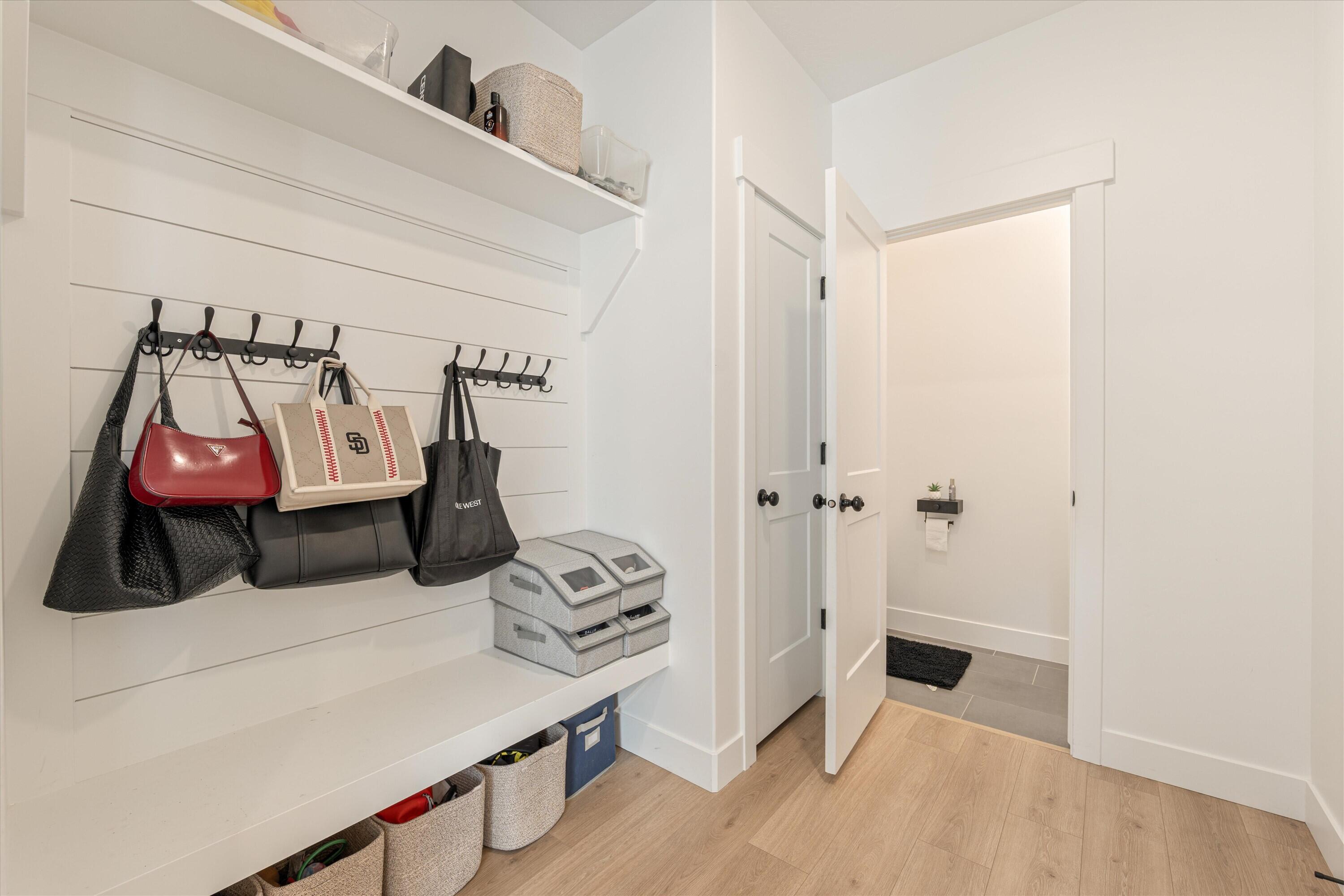 SALARNO HILLS AT DIVARIO - Residential