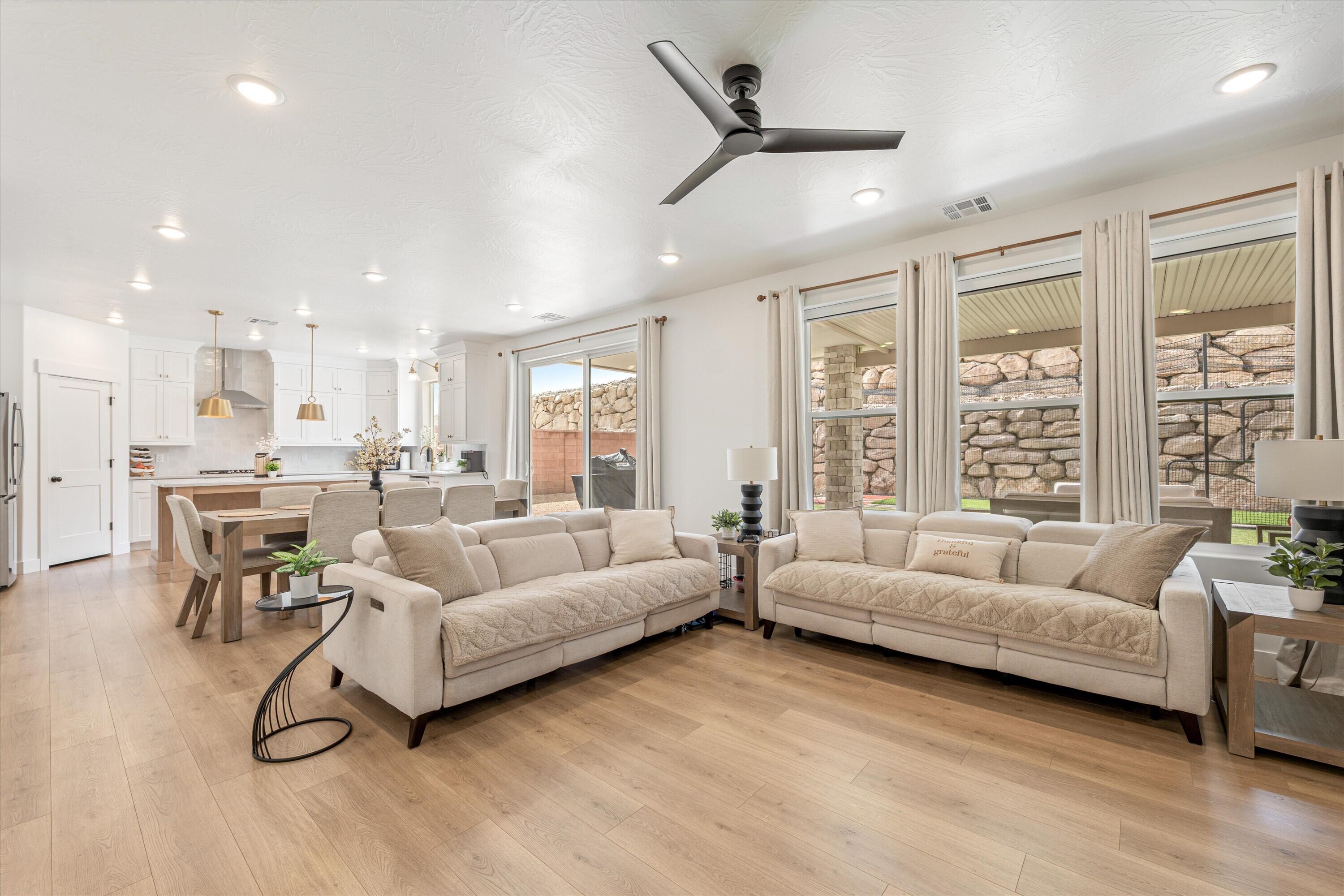 SALARNO HILLS AT DIVARIO - Residential