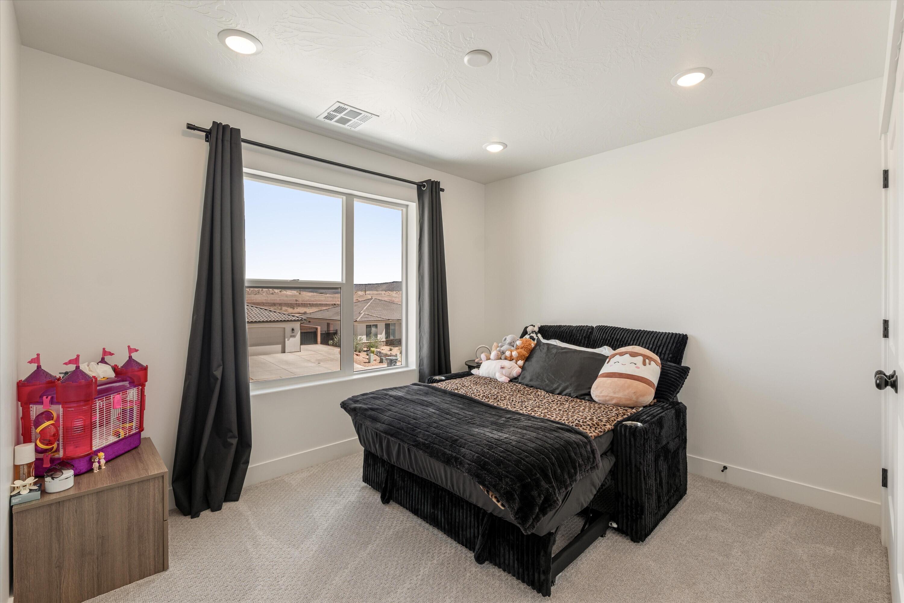 SALARNO HILLS AT DIVARIO - Residential