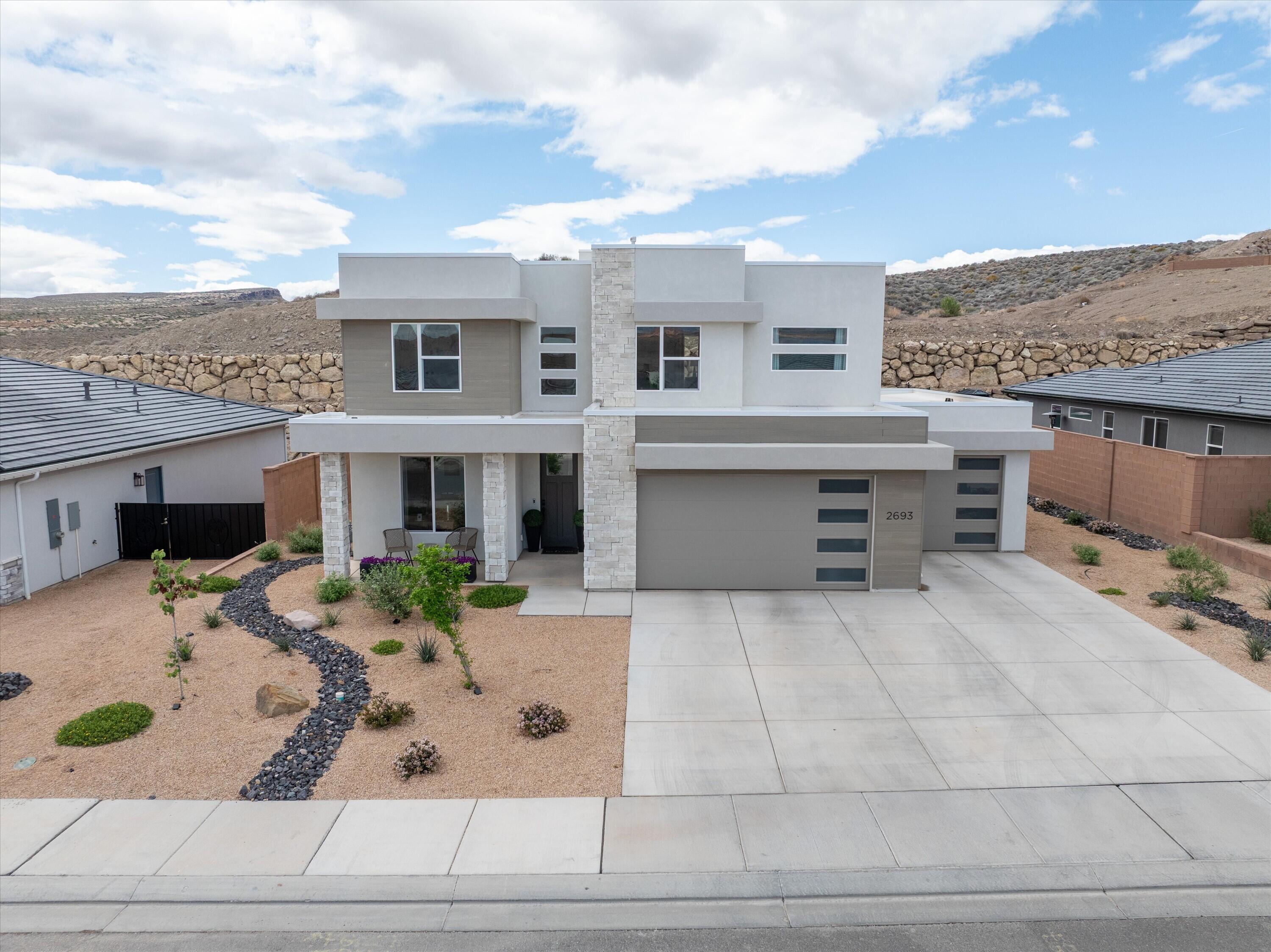 SALARNO HILLS AT DIVARIO - Residential