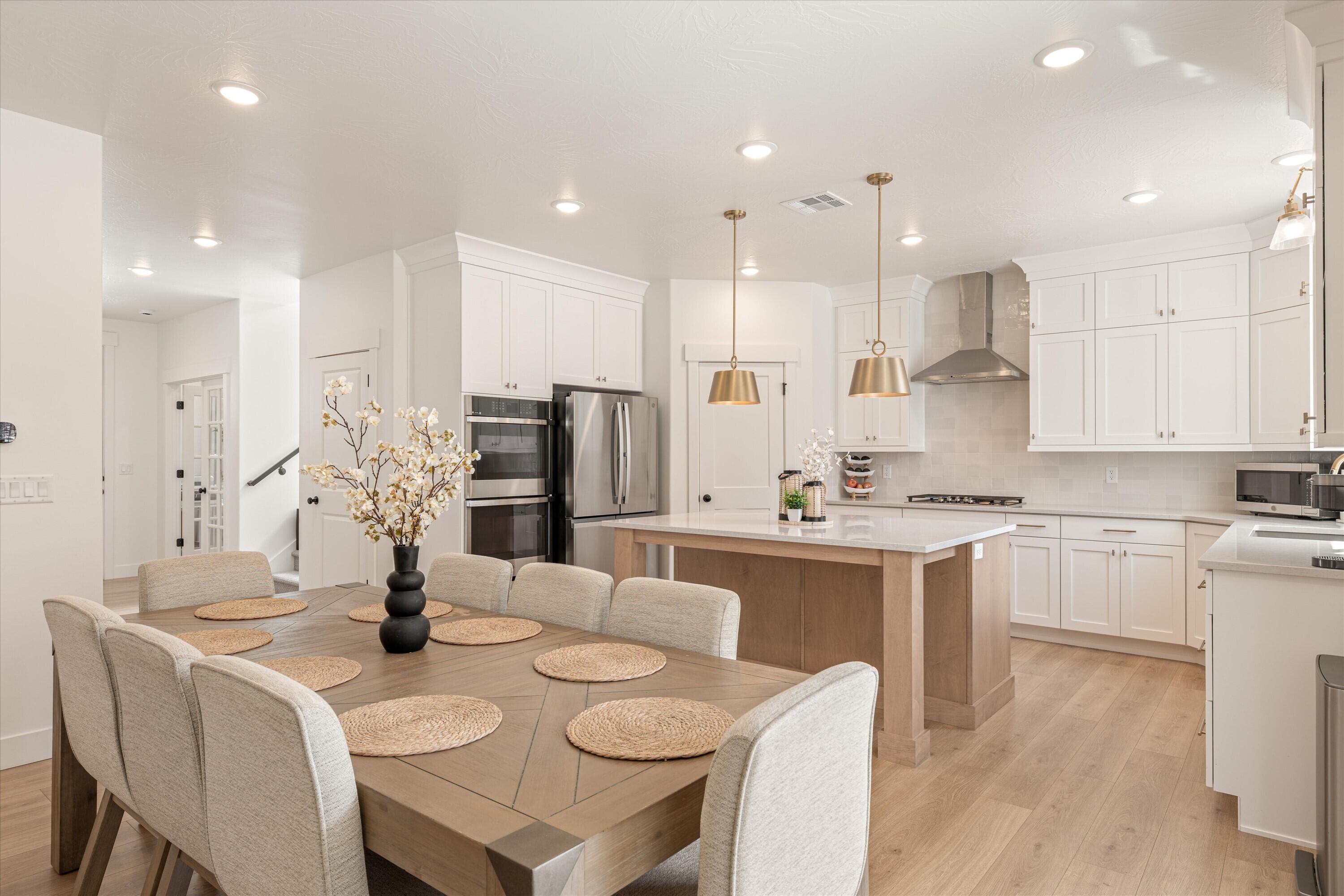 SALARNO HILLS AT DIVARIO - Residential