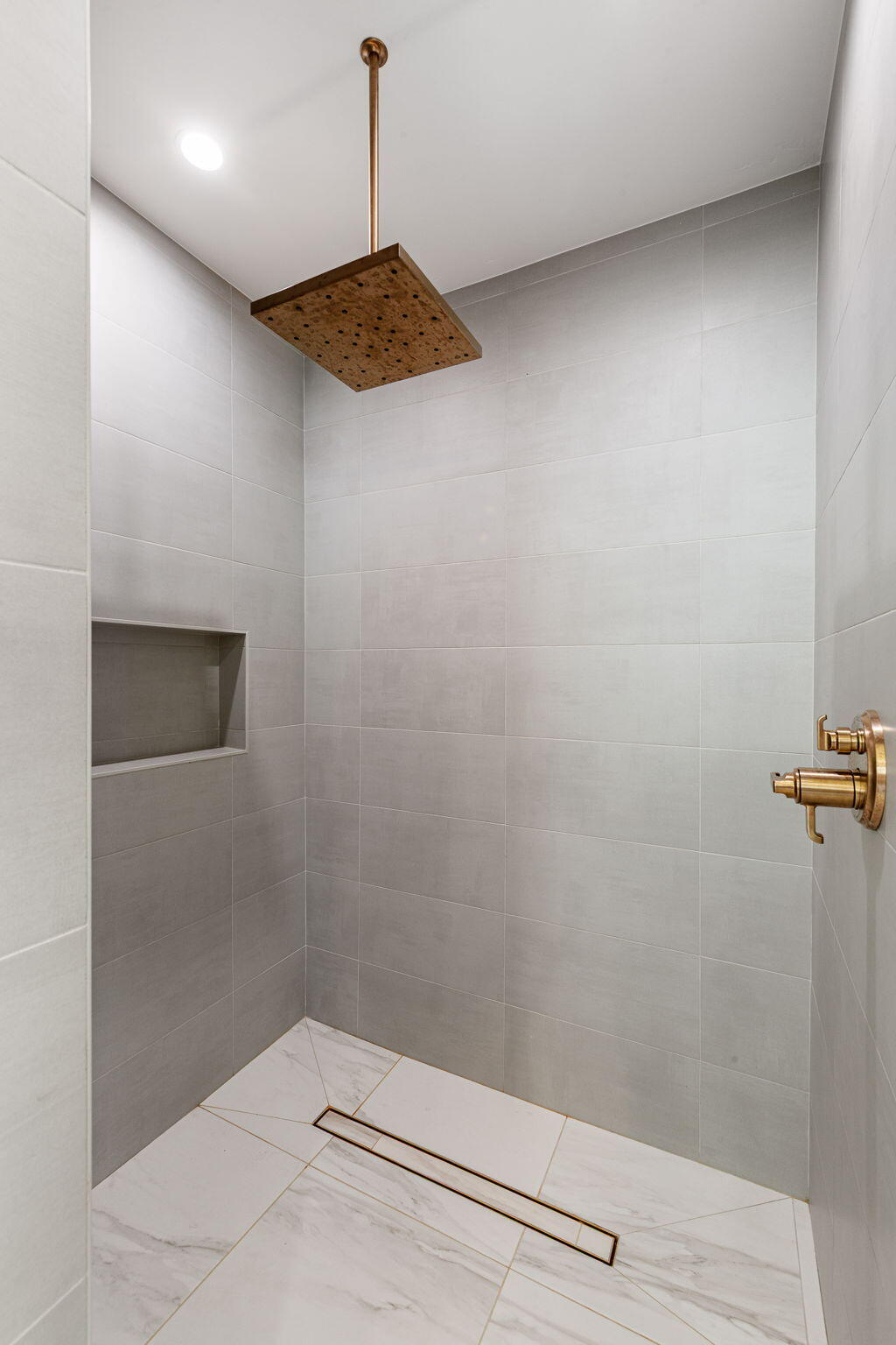 INDIAN KNOLLS - Residential