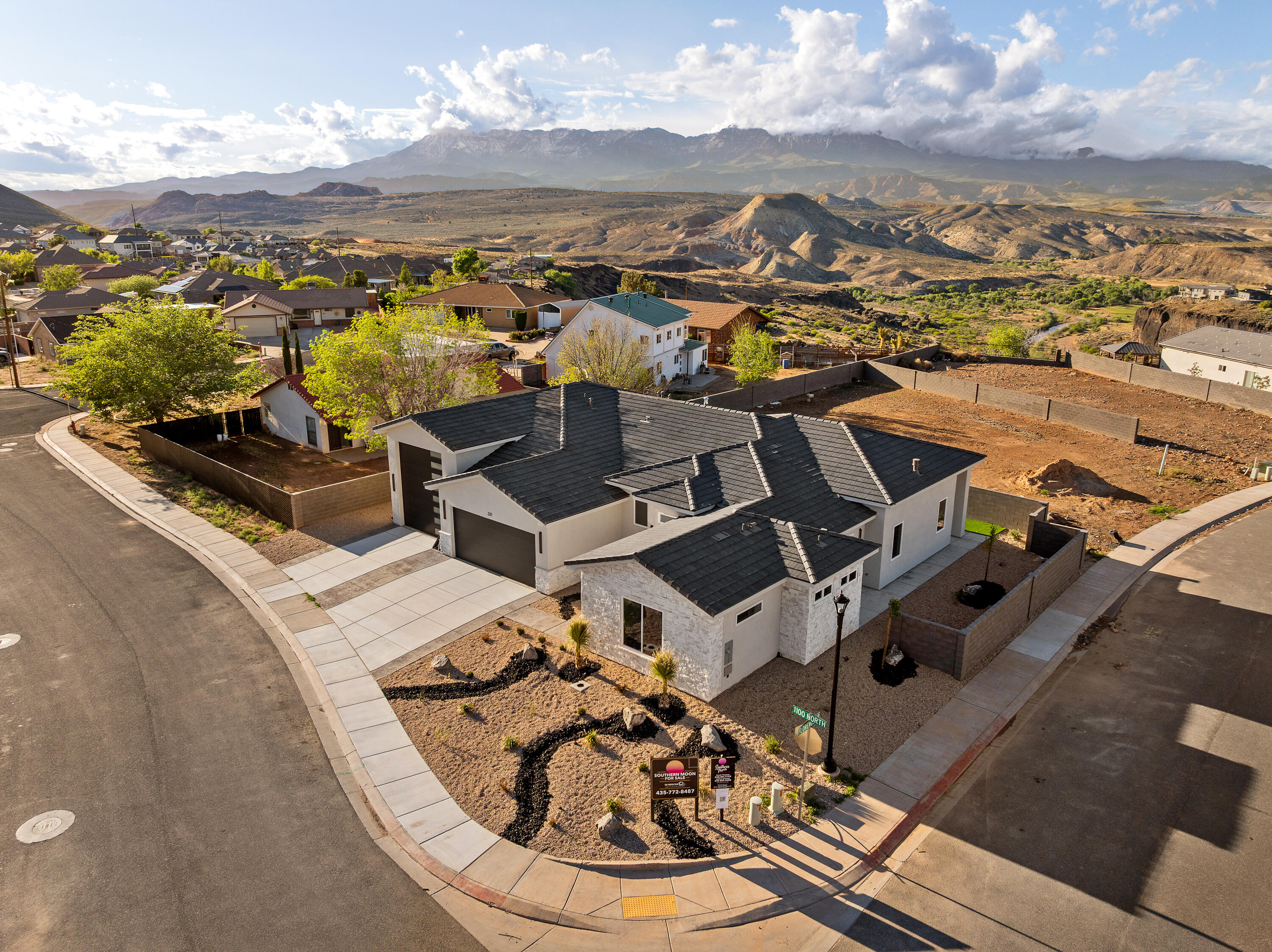 FALCON RIDGE - Residential