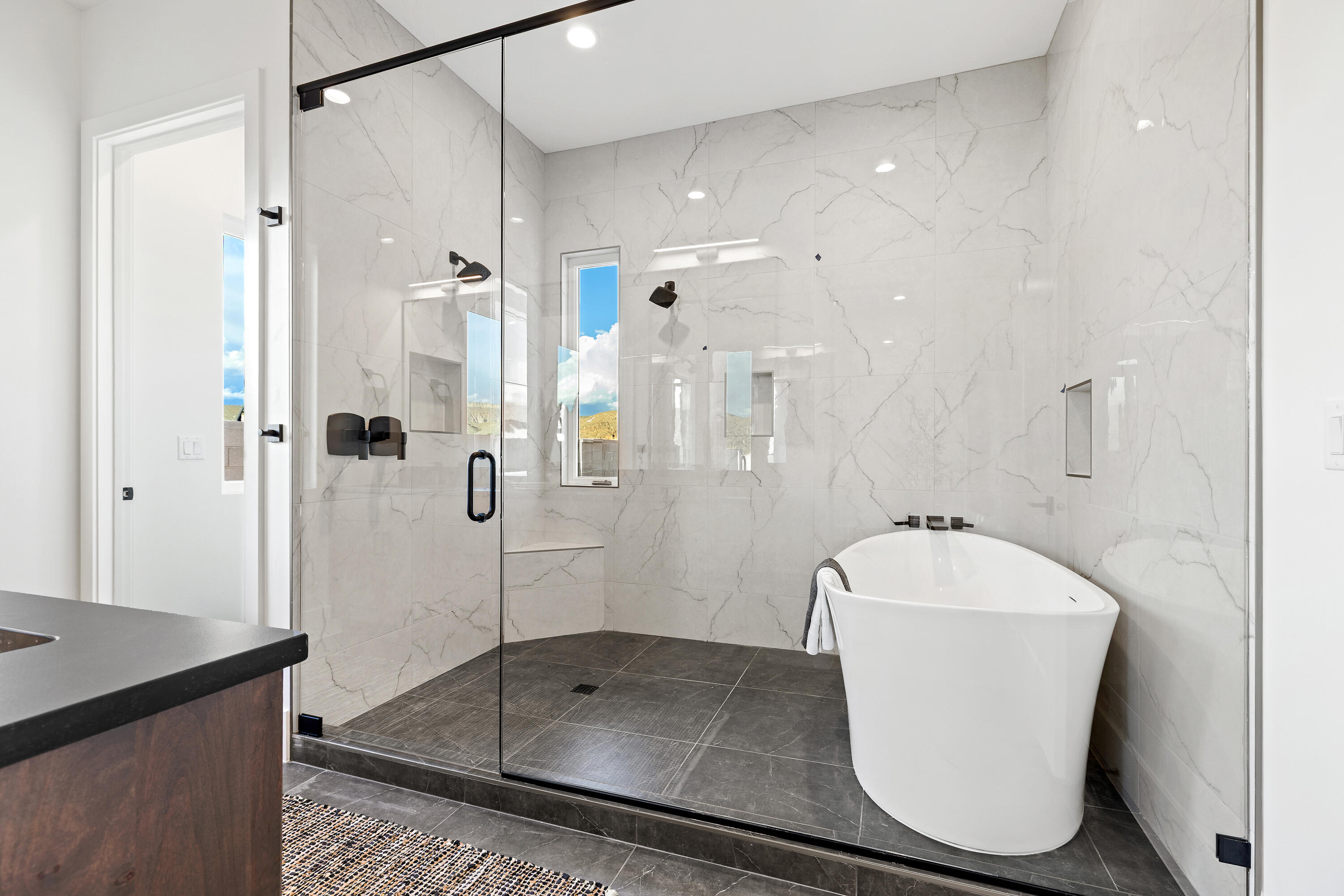 FALCON RIDGE - Residential