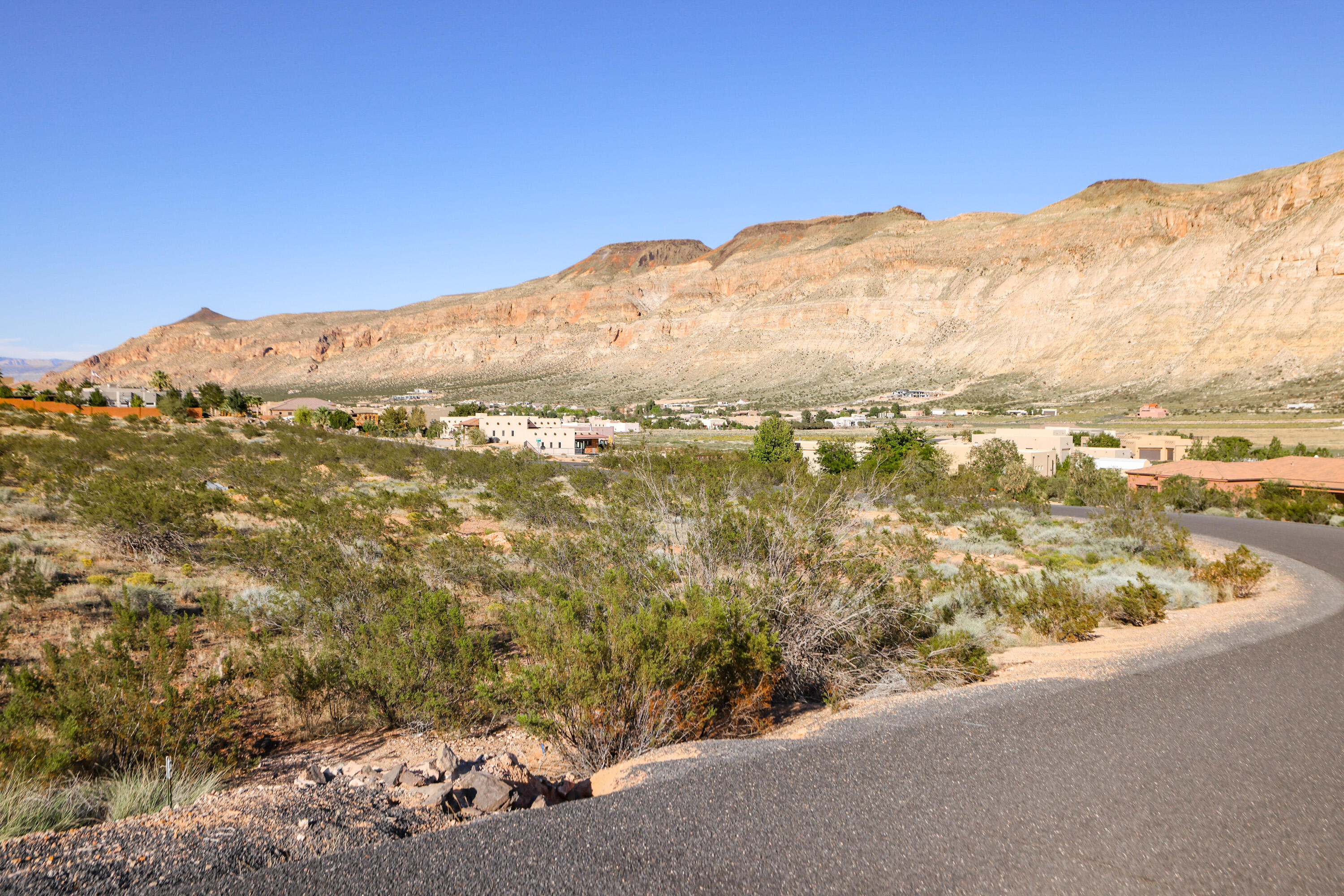 ADOBE HILLS - Residential