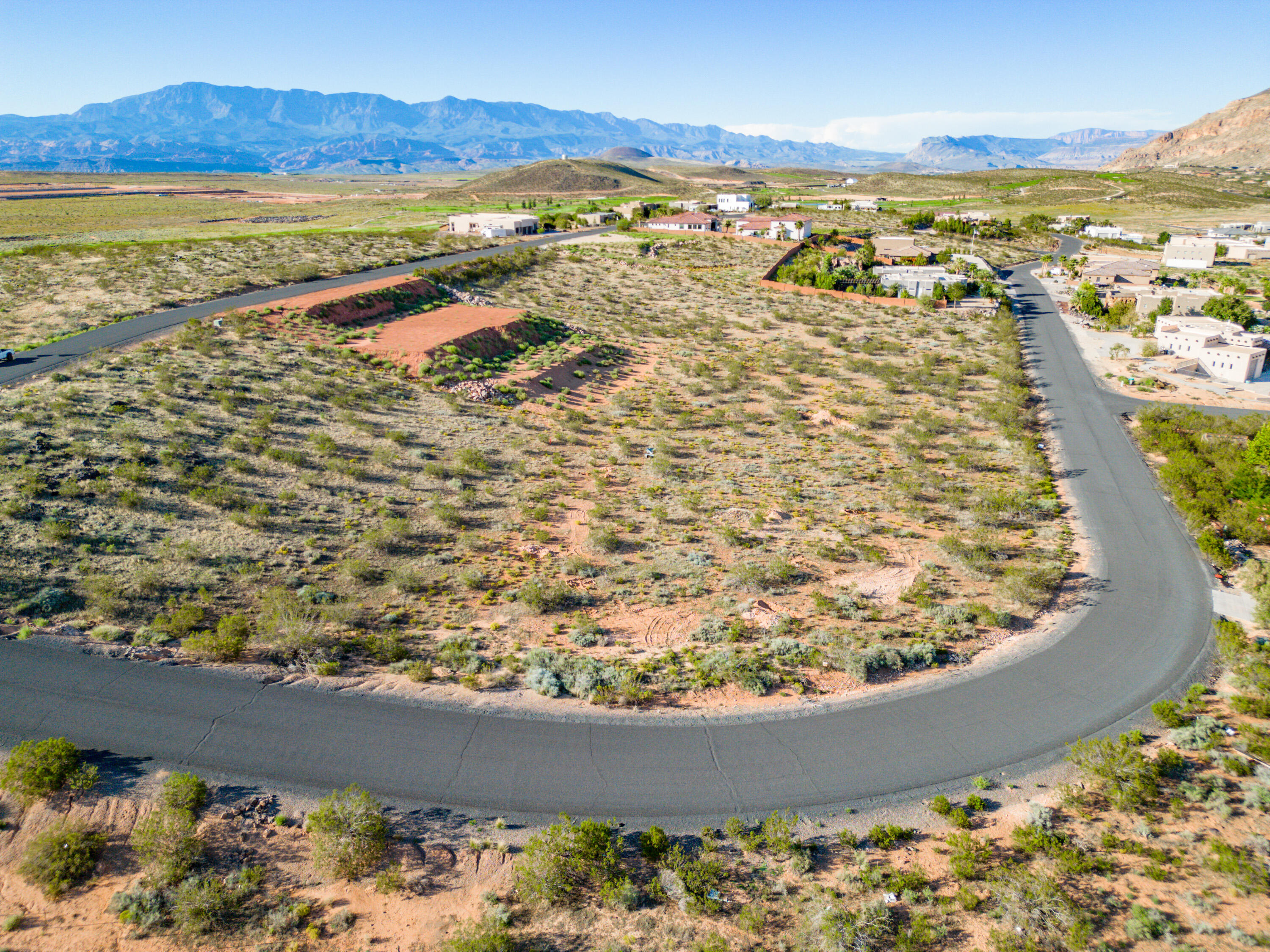 ADOBE HILLS - Residential