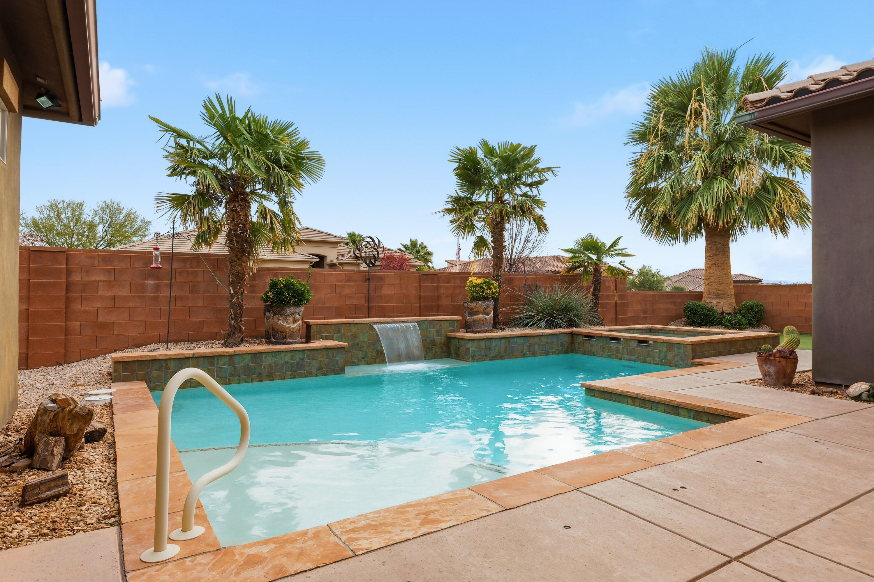 QUAIL COVE - Residential