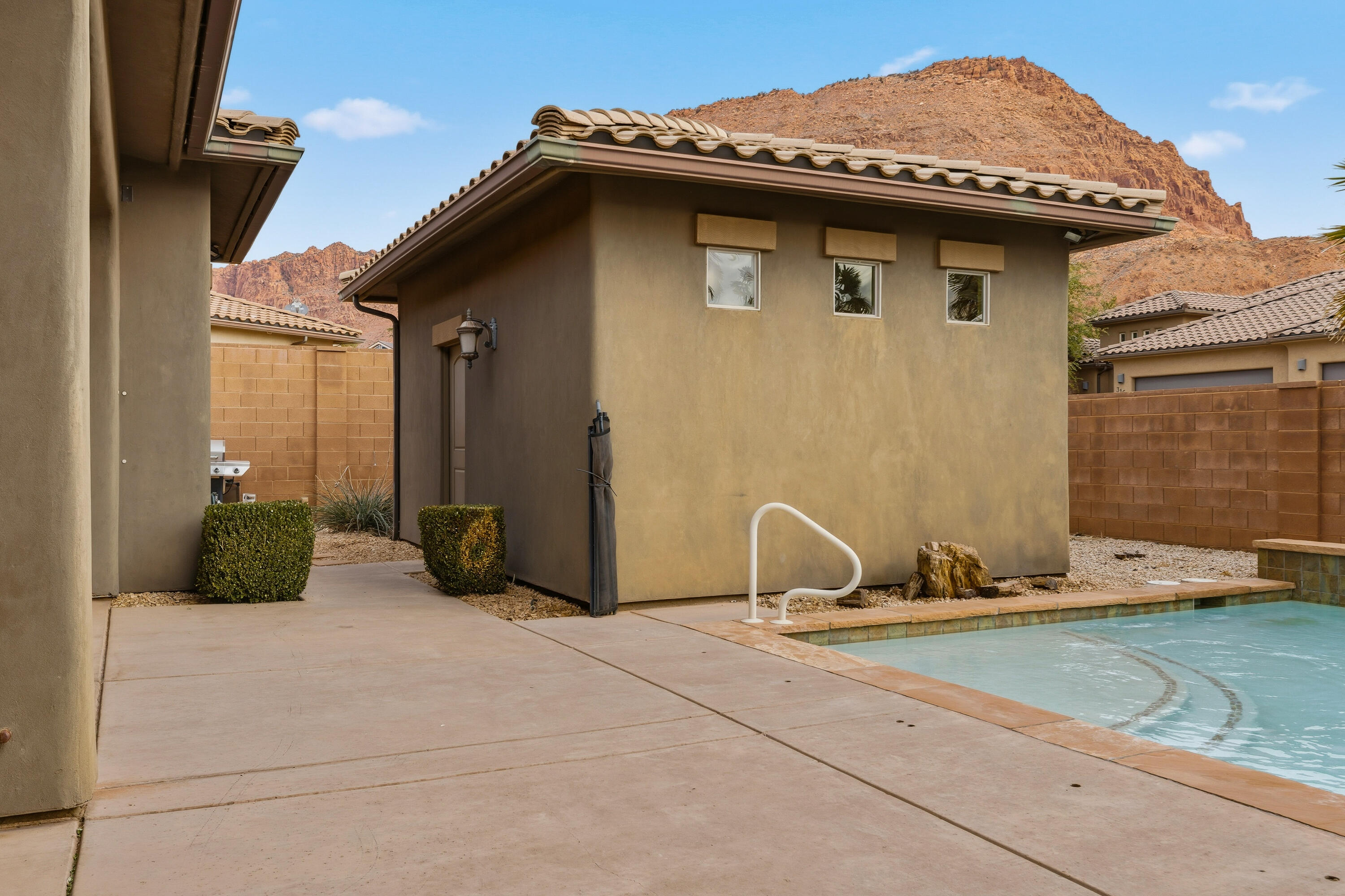 QUAIL COVE - Residential