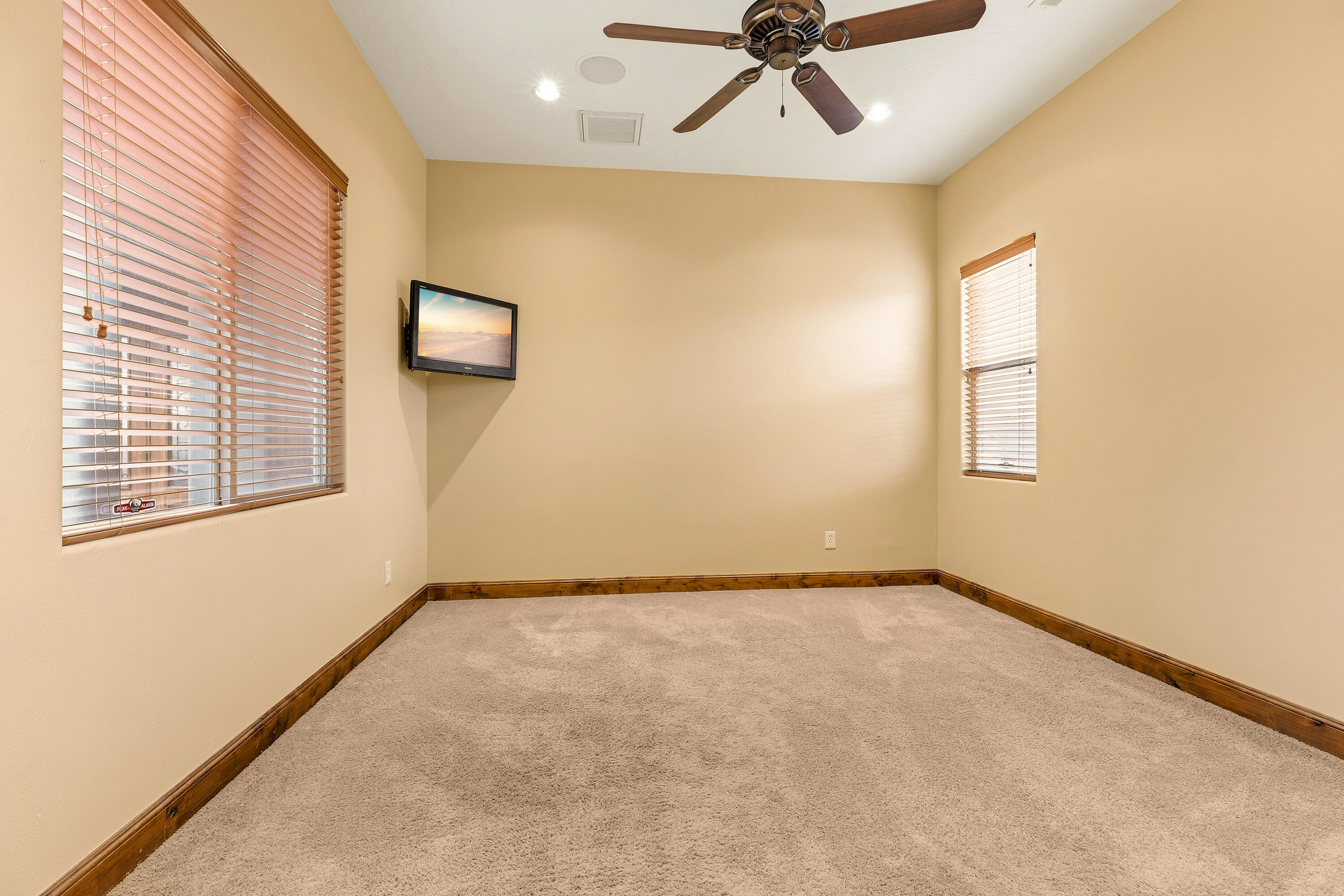 QUAIL COVE - Residential