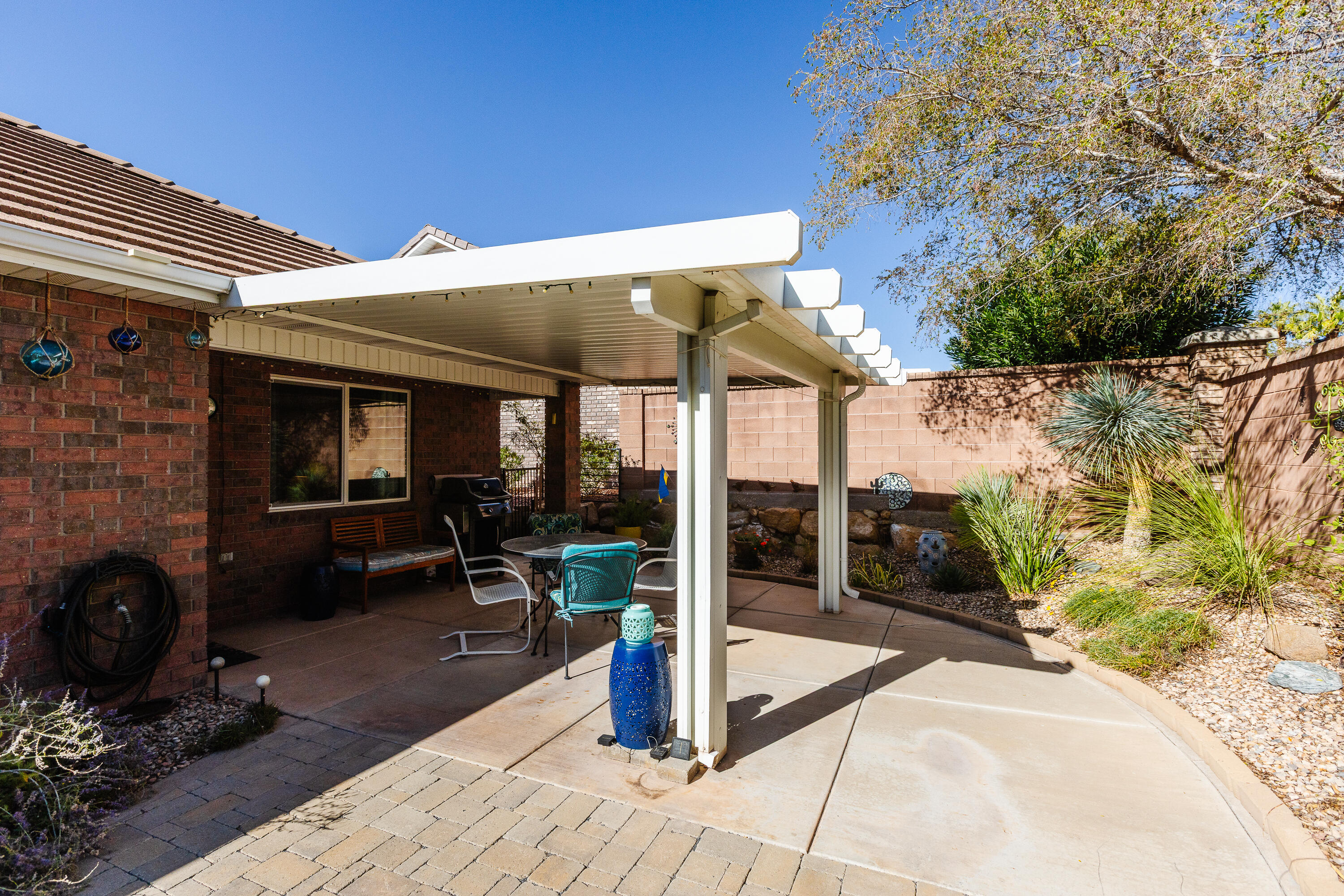 FOX BOROUGH - Residential