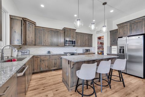 Tiny photo for 6105 S BUNDA Way, Saint George, UT 84790 (MLS # 26-272825)