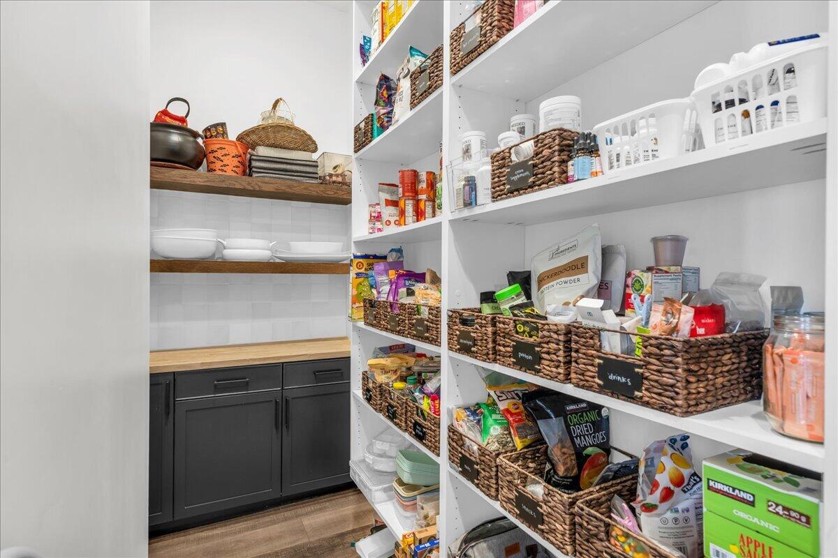 MESA PALMS HOMES - Residential