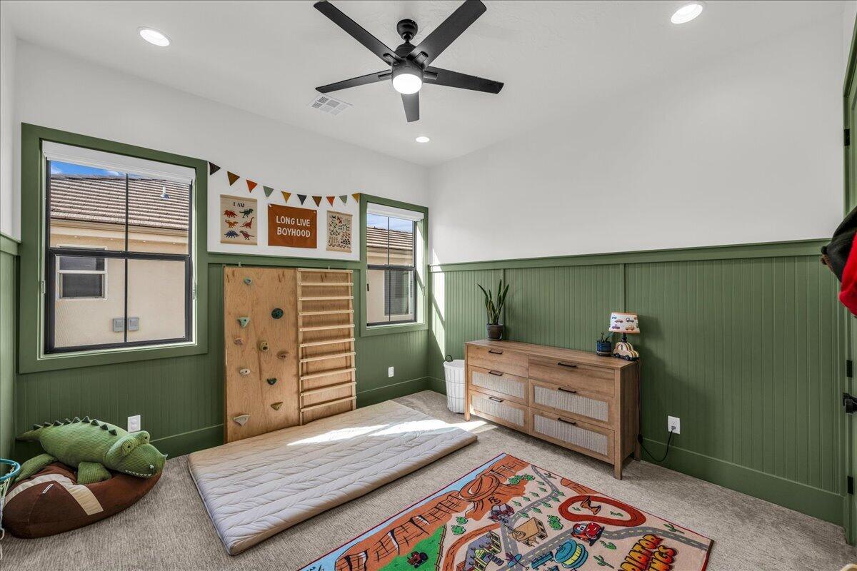 MESA PALMS HOMES - Residential