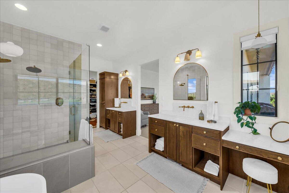 MESA PALMS HOMES - Residential