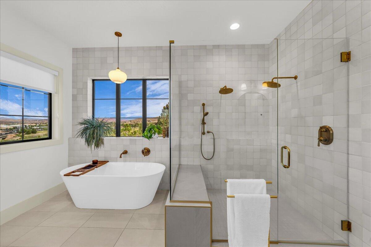 MESA PALMS HOMES - Residential