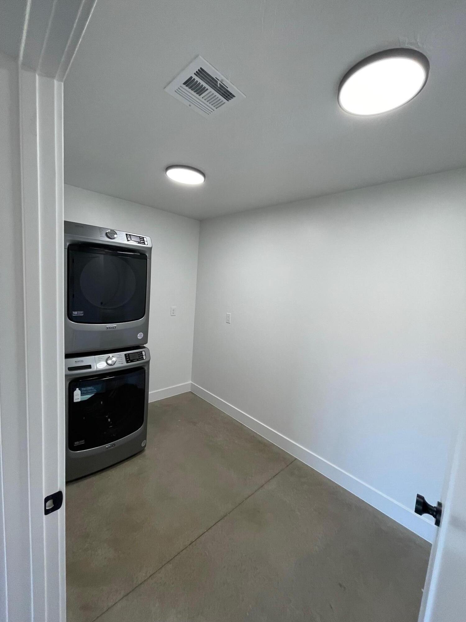 MESA PALMS HOMES - Residential