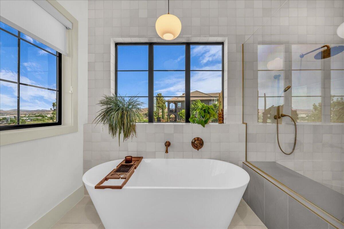 MESA PALMS HOMES - Residential