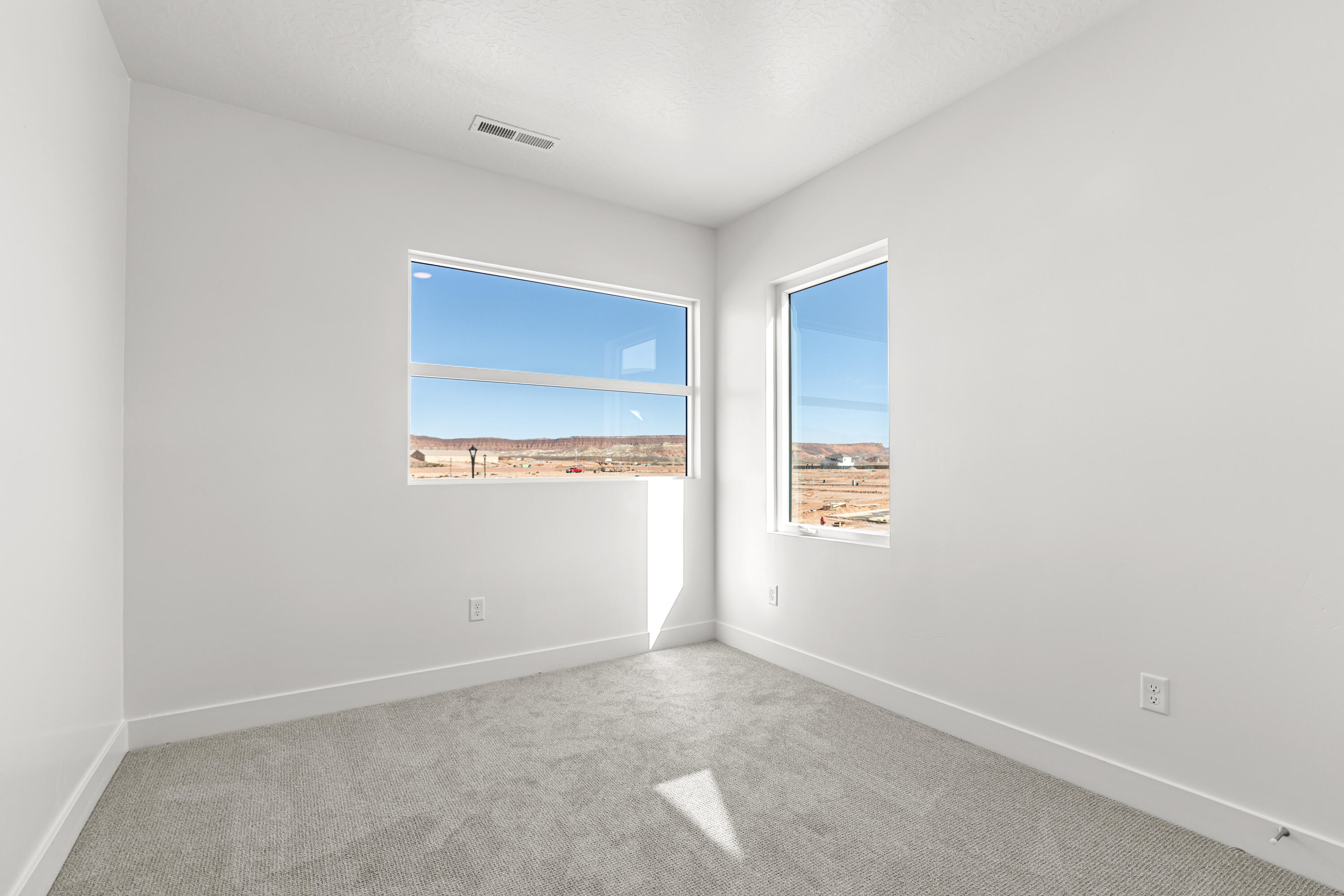 DESERT REFLECTION - Residential