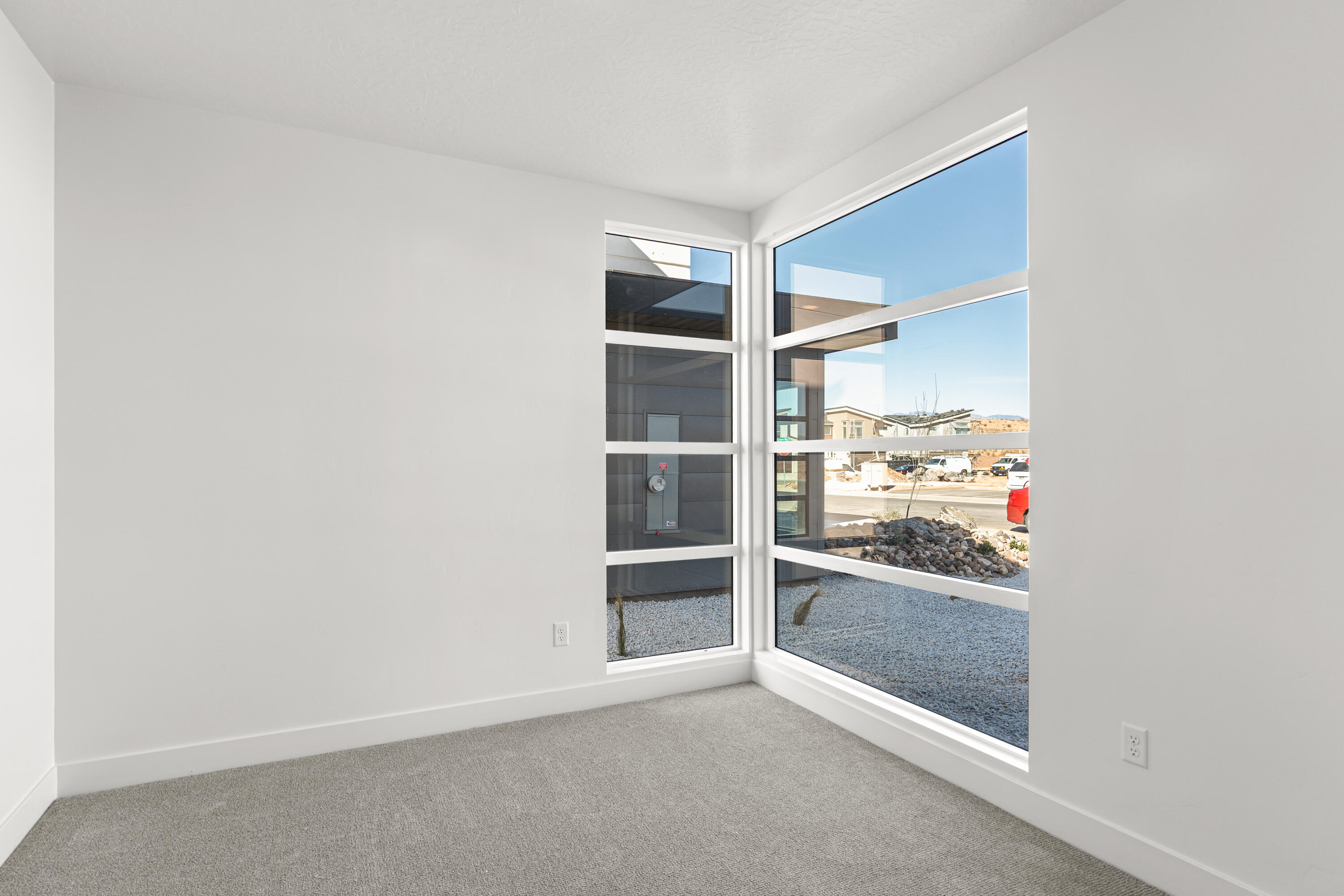 DESERT REFLECTION - Residential