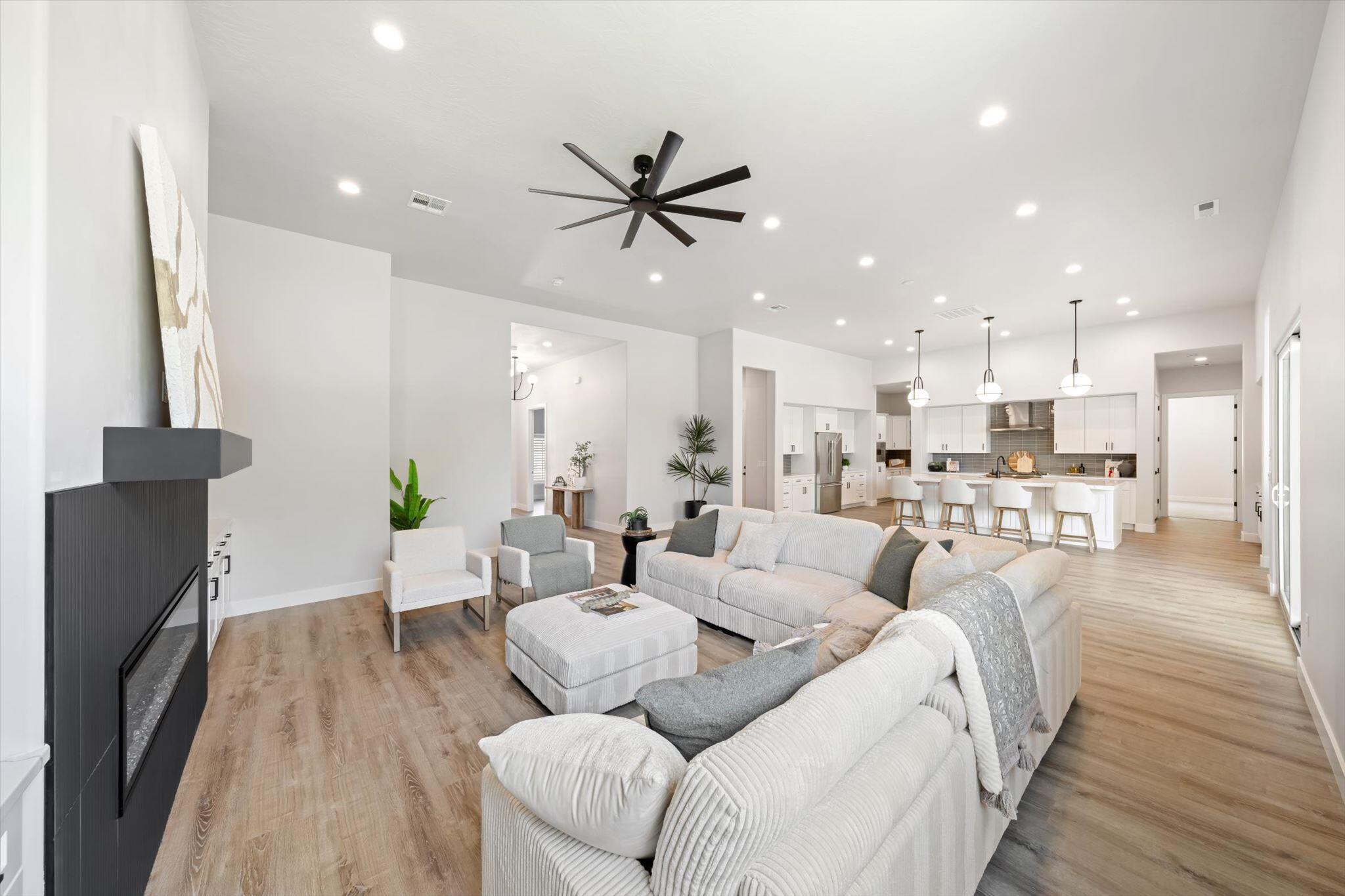SANTA CLARA HEIGHTS - Residential