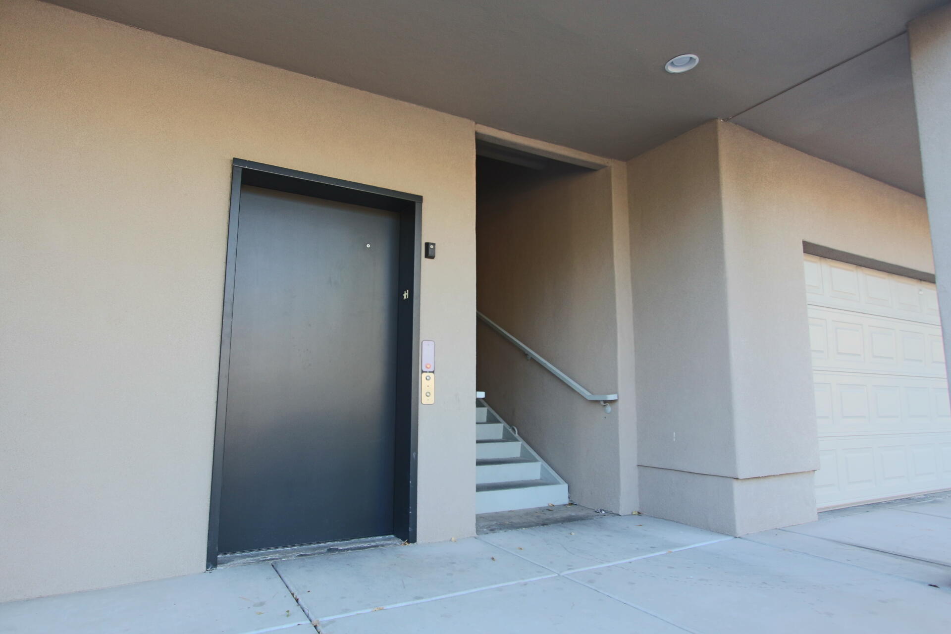 BLACKROCK CONDOS AT STONEBRIDGE - Residential