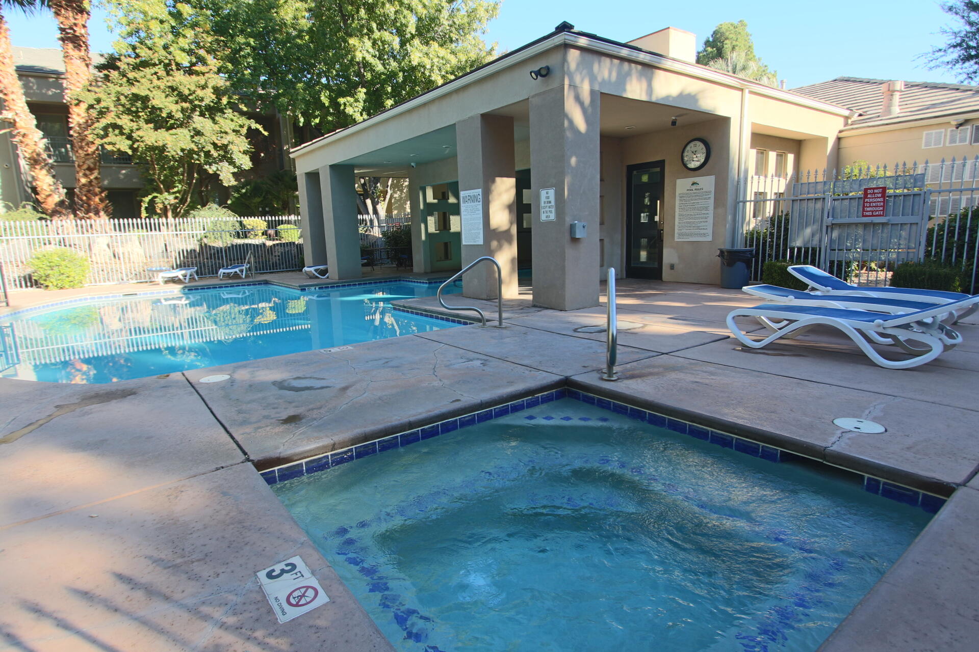 BLACKROCK CONDOS AT STONEBRIDGE - Residential