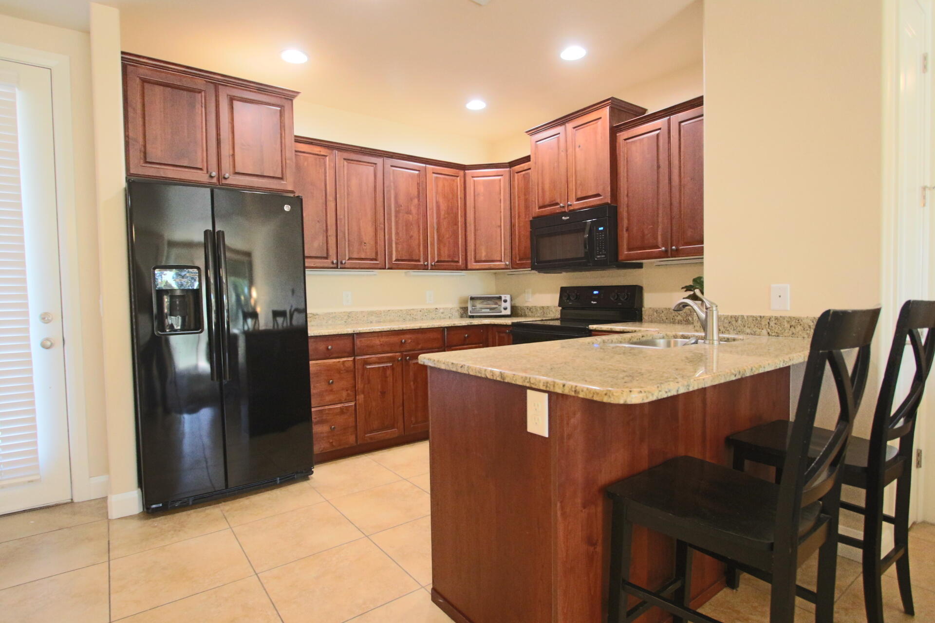 BLACKROCK CONDOS AT STONEBRIDGE - Residential