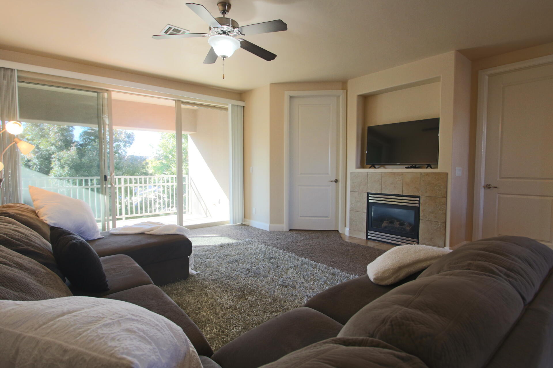 BLACKROCK CONDOS AT STONEBRIDGE - Residential