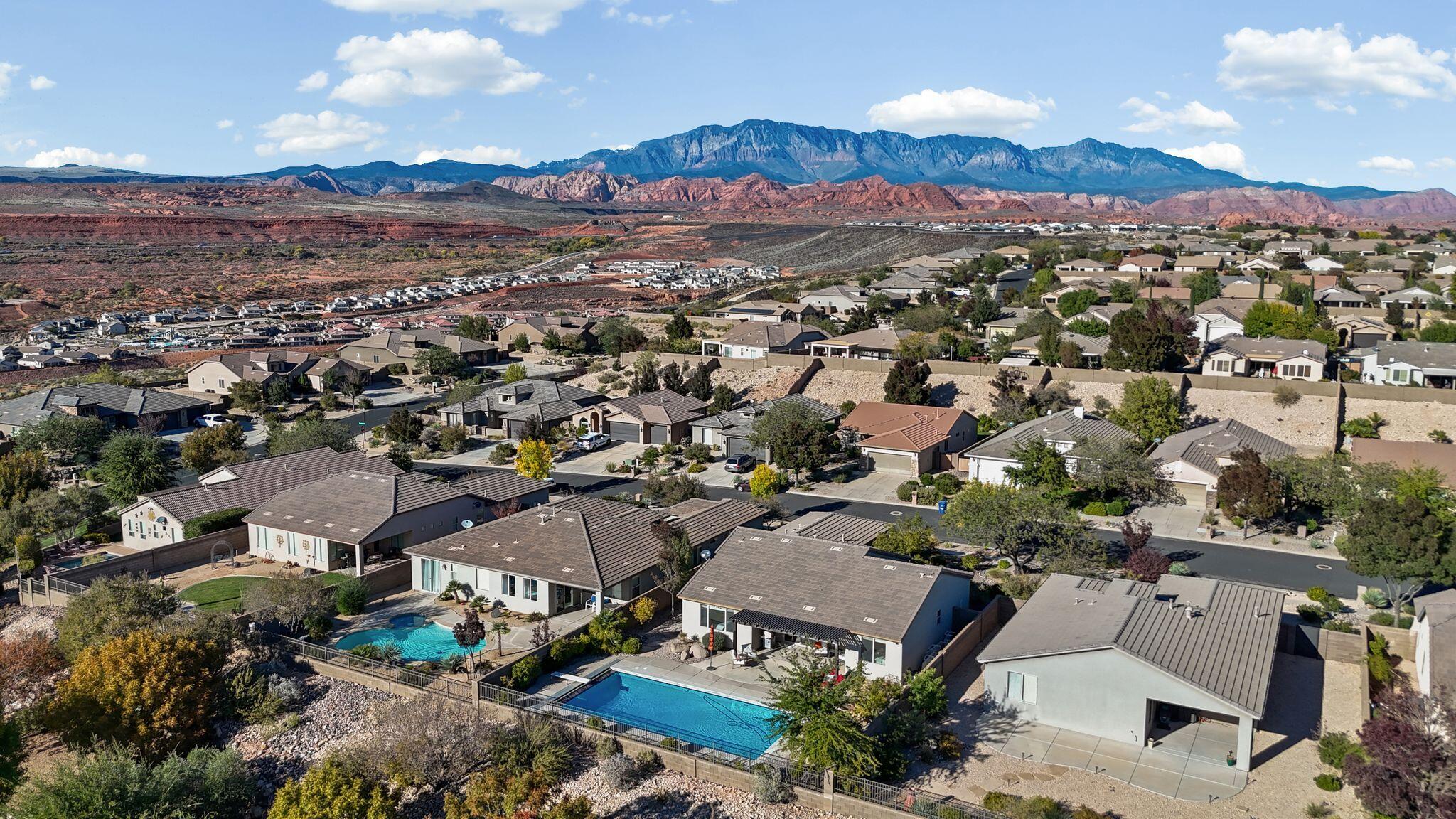 HIGHLAND PARK AT THE CORAL CANYON - Residential