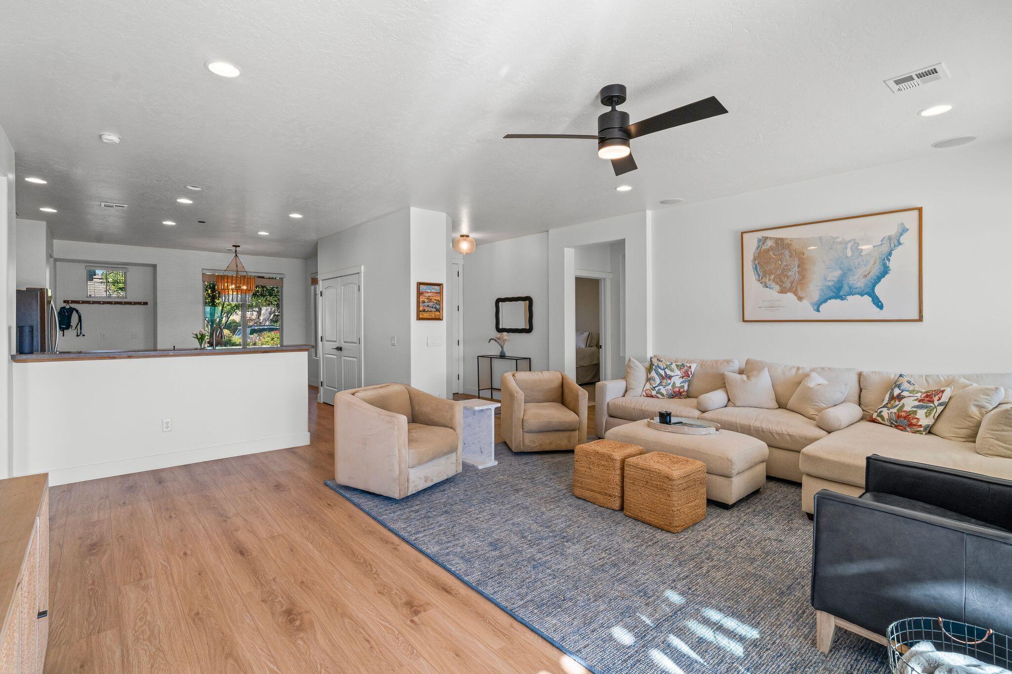 HIGHLAND PARK AT THE CORAL CANYON - Residential