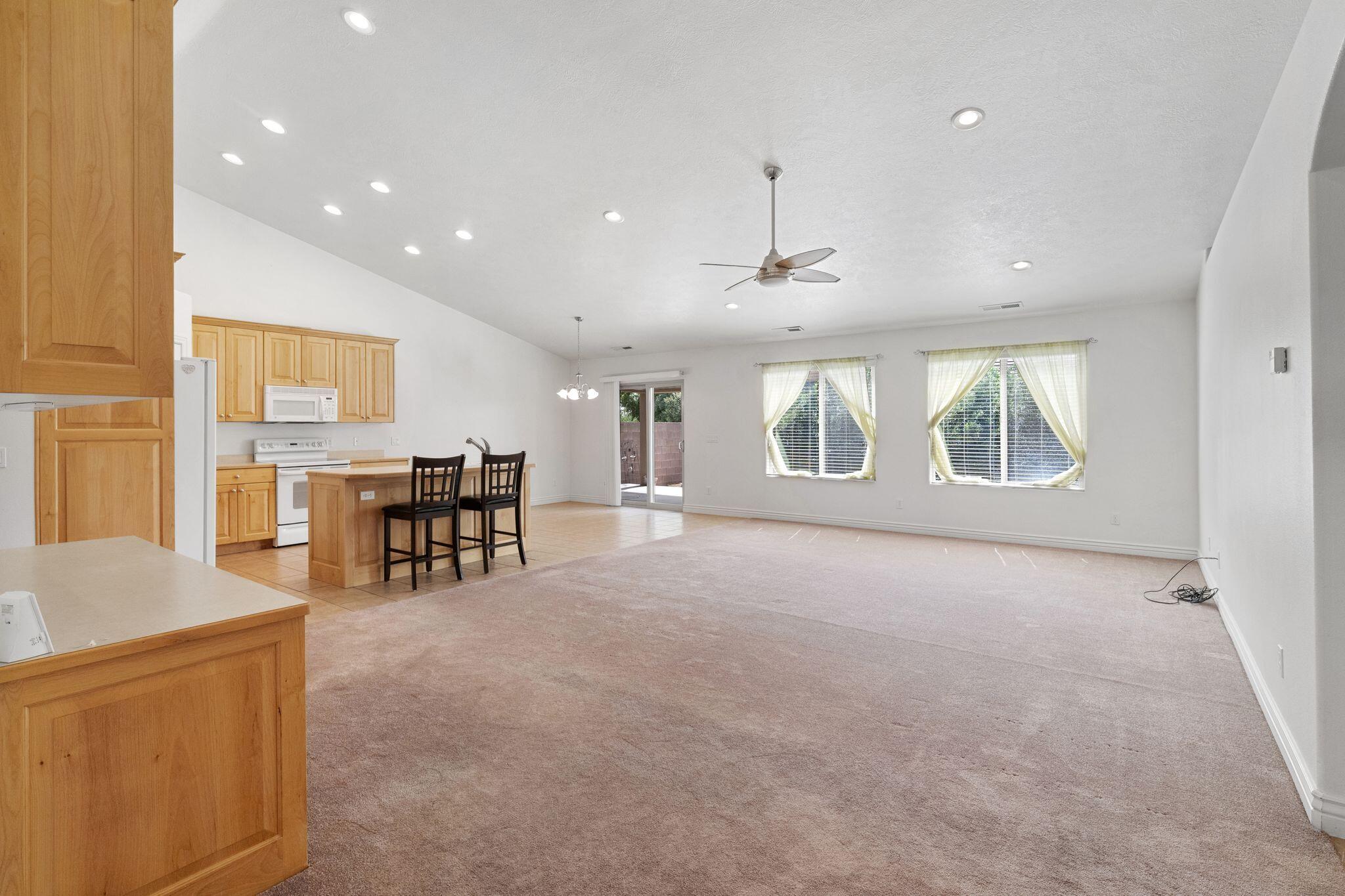 COUNTRYSIDE - Residential