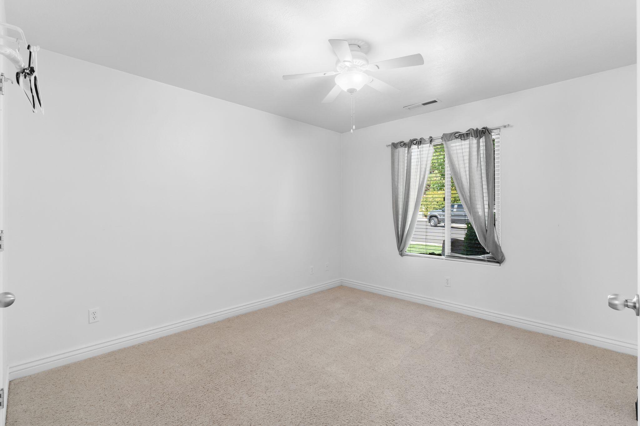 COUNTRYSIDE - Residential