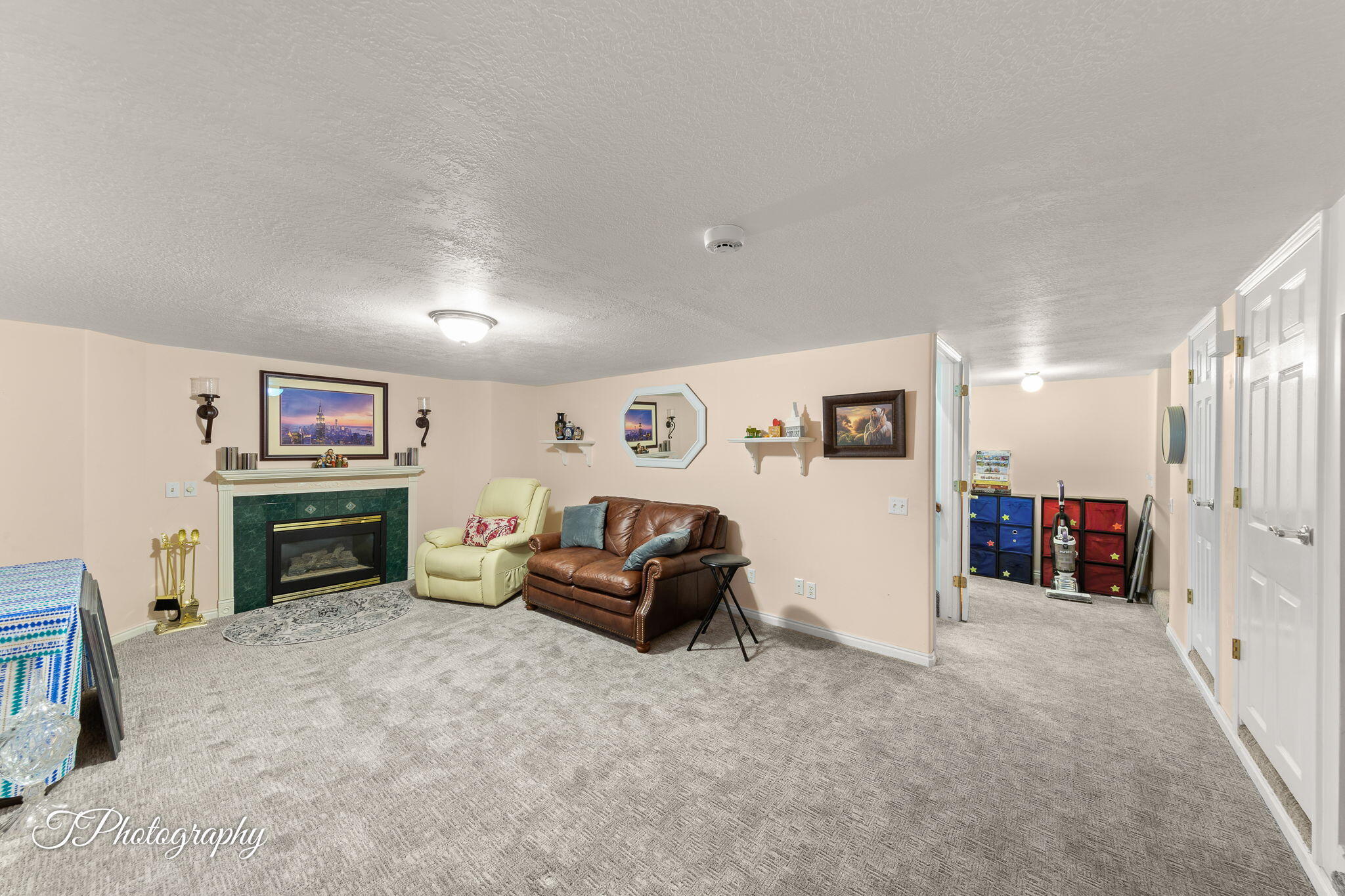 KINGS ROW ESTATES - Residential