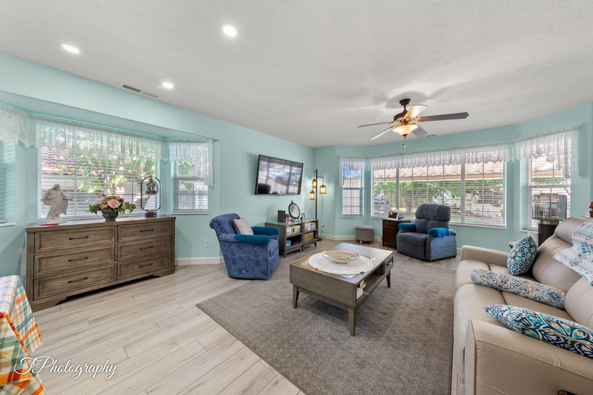 KINGS ROW ESTATES - Residential