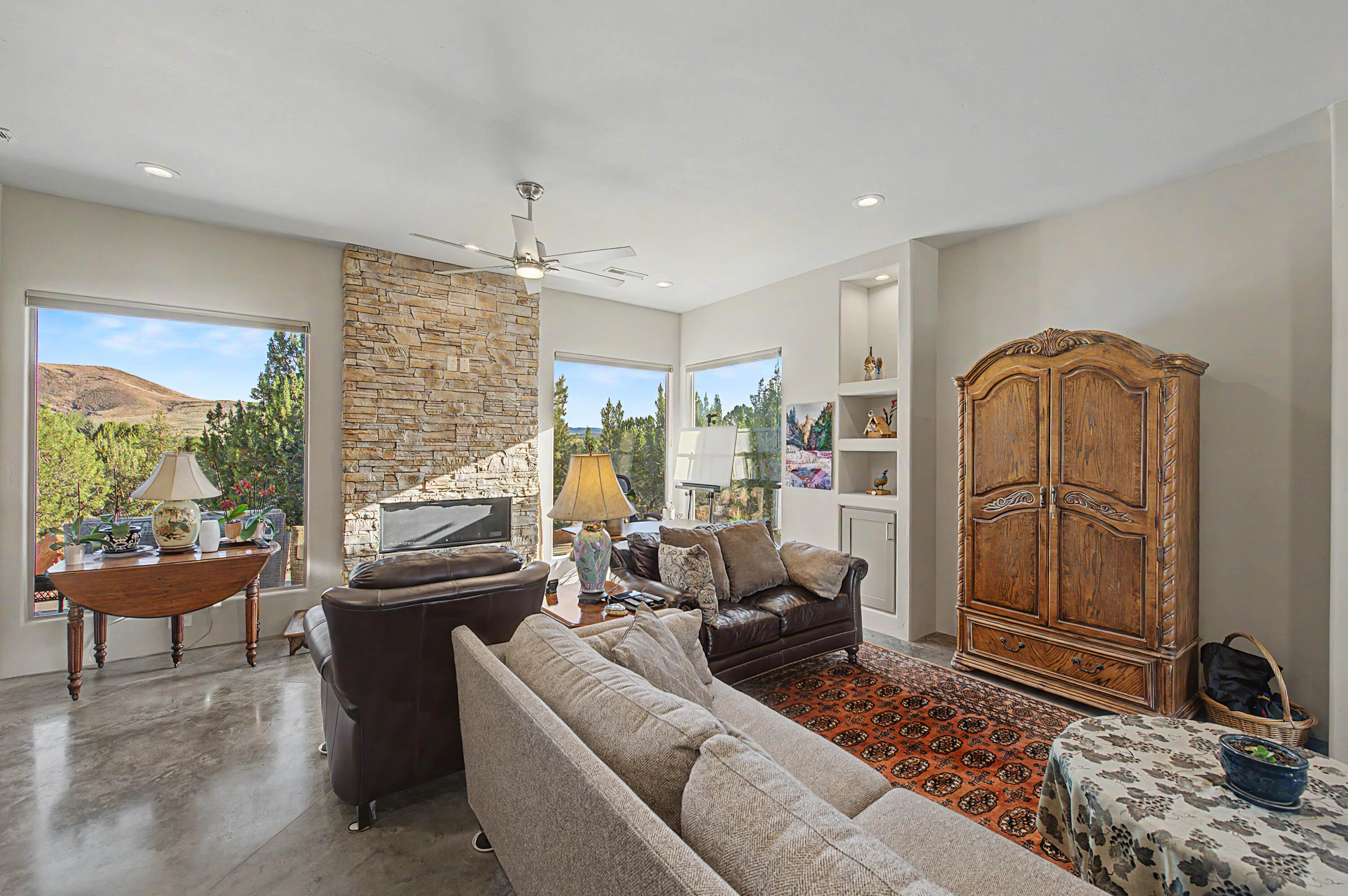 PINION HILLS - Residential